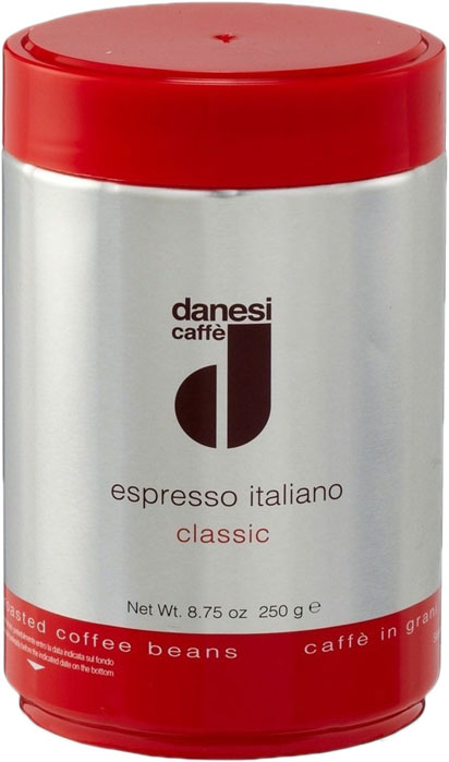 Danesi Classic кофе в зернах, 250 гCDNSP0-P00047 Danesi Classic кофе в зернах, 250 гCDNSP0-P00047Смесь из зерен арабики (90%) с небольшой (10%) примесью высококачественной африканской робусты для придания кофе дополнительной крепости и интенсивности вкуса. Эта смесь особенно подходит для приготовления крепкого кофе и насыщенного капучино. Danesi Classic — это классический сорт итальянского эспрессо. Страна: Кения, Эфиопия, Колумбия. Кофе Danesi - это элитный итальянский эспрессо, появившийся более ста лет назад. История кофе Danesi началась в Риме в 1905 году, когда итальянец Альфредо Данези открыл свой первый магазин и уютную кофейню «Nencini e Danesi». Альфредо сам составлял эксклюзивные кофейные смеси и варил эспрессо для своих гостей. За годы своего существования этот кофе завоевал огромную популярность не только в Италии, но и далеко за ее пределами, более чем в 60 странах мира. Философия компании очень проста - «Ежедневно прилагать массу усилий для достижения и сохранения высокого уровня удовлетворённости клиентов». А воплощается это...