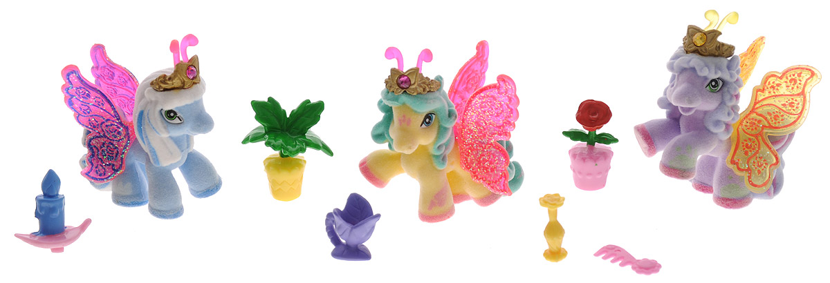 Filly Игровой набор Filly Бабочки с блестками цвет голубой желтый сиреневыйM770139-3850_голубой,желтый,сереневый Filly Игровой набор Filly Бабочки с блестками цвет голубой желтый сиреневыйM770139-3850_голубой,желтый,сереневыйИгровой набор Filly Бабочки с блестками придется по вкусу вашей дочурке, ведь все девочки обожают волшебных лошадок Filly! Набор включает в себя 3 фигурки очаровательных крылатых лошадок-бабочек и 6 ярких аксессуаров. Также в набор входят 3 карточки героев. Фигурки выполнены из прочного пластика и покрыта мягким флоком. У лошадки есть яркие полупрозрачные крылья, оформленные множеством сверкающих блесток. На крылышках каждой лошадки-бабочки изображен герб семейства, к которому они принадлежат. Лошадки-бабочки Filly живут в прекрасном саду посреди волшебного леса Папиллия. Помимо крылышек бабочки, от обычных лошадок Филли отличаются также небольшими антеннами и короной со сверкающим кристаллом Swarovski на голове. Ваша дочурка с удовольствием будет играть с этим набором и устраивать настоящие волшебные приключения в мире лошадок-бабочек Filly. Фигурки очаровательных лошадок станут любимыми игрушками вашей малышки и займут достойное место в ее личной коллекции.