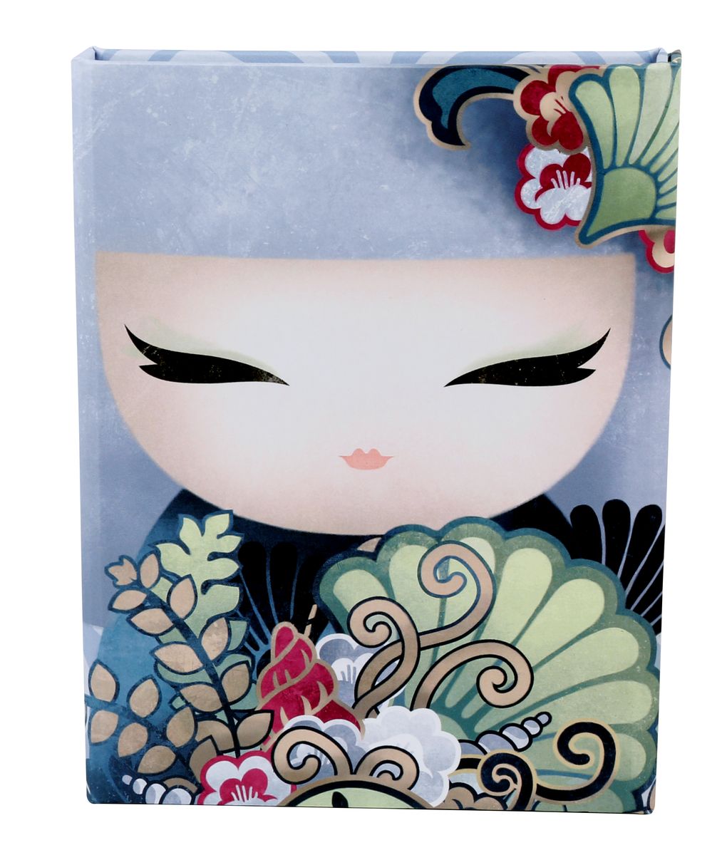 Kimmidoll Записная книжка Айри с зеркалоKS0843 Kimmidoll Записная книжка Айри с зеркалоKS0843Записная книжка Айри с овальным зеркалом на внутренней стороне обложки будет гармонично сочетаться с обстановкой рабочего стола стильной модницы. Обложка выполнена из плотного толстого картона и закрывается сбоку на магнитный клапан. Внутренний блок содержит 80 разлинованных с одной стороны в полоску листов. Стильная и яркая записная книжка для заметок надежно сохранит все самые важные записи, мечты, воспоминания или даже лекции. А миниатюрное зеркало всегда поможет подправить макияж!