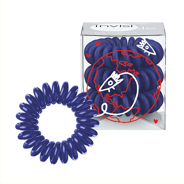 Invisibobble Резинка-браслет для волос Universal Blue коллекция Вокруг света, 3 шт3037 Invisibobble Резинка-браслет для волос Universal Blue коллекция Вокруг света, 3 шт3037Представляем Вам новую коллекцию Invisibobble «Вокруг света». Модели из коллекции Вокруг света - это результаты труда победителей Международного конкурса, проводимого invisibobble в этом году. В ходе конкурса можно было предложить свое цветовое решение для резинок-браслетов и разработать оригинальный вариант упаковки. Всего на конкурс была подана 741 работа. В итоге профессиональное жюри выбрало четырех победителей, получивших на выбор крупный денежный приз или билеты на самолет в любую точку мира. Вот их имена - Джоанна Гуггенберг (Австрия), Катерина Гайдамака (Нидерланды), Педро Регадас (Португалия) и Марина Тайберман (Белоруссия). Универсальный синий (Universal Blue) - это резинки глубокого синего цвета с ракетами, бороздящими земную орбиту на упаковке. Они идеальны для путешественников.