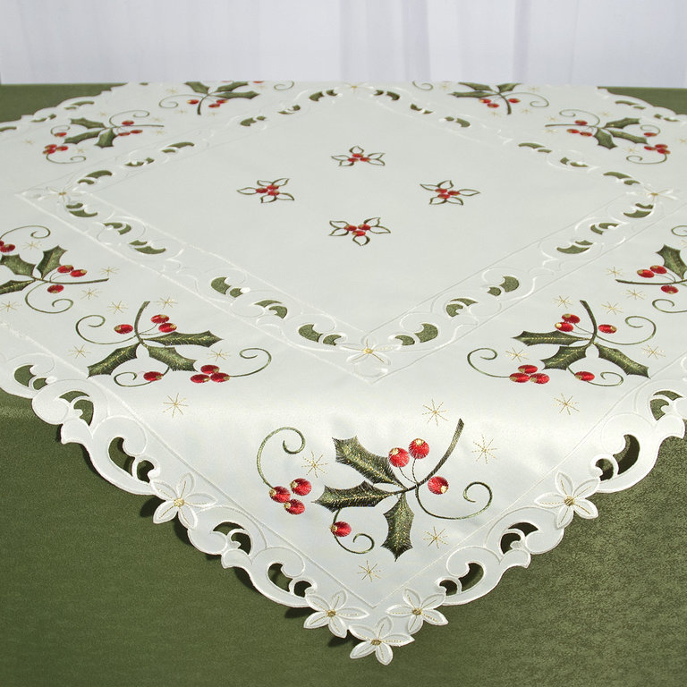 Скатерть Schaefer, квадратная, цвет: молочный, зеленый, красный, 85 x 85 см 07660-10007660-100 Скатерть Schaefer, квадратная, цвет: молочный, зеленый, красный, 85 x 85 см 07660-10007660-100Квадратная скатерть Schaefer, выполненная из полиэстера, станет украшением любого стола. Изделие декорировано красивой вышивкой. За полиэстером очень легко ухаживать: он легко стирается, не мнется, не садится и быстро сохнет. Использование такой скатерти сделает застолье торжественным, поднимет настроение гостей и приятно удивит их вашим изысканным вкусом.