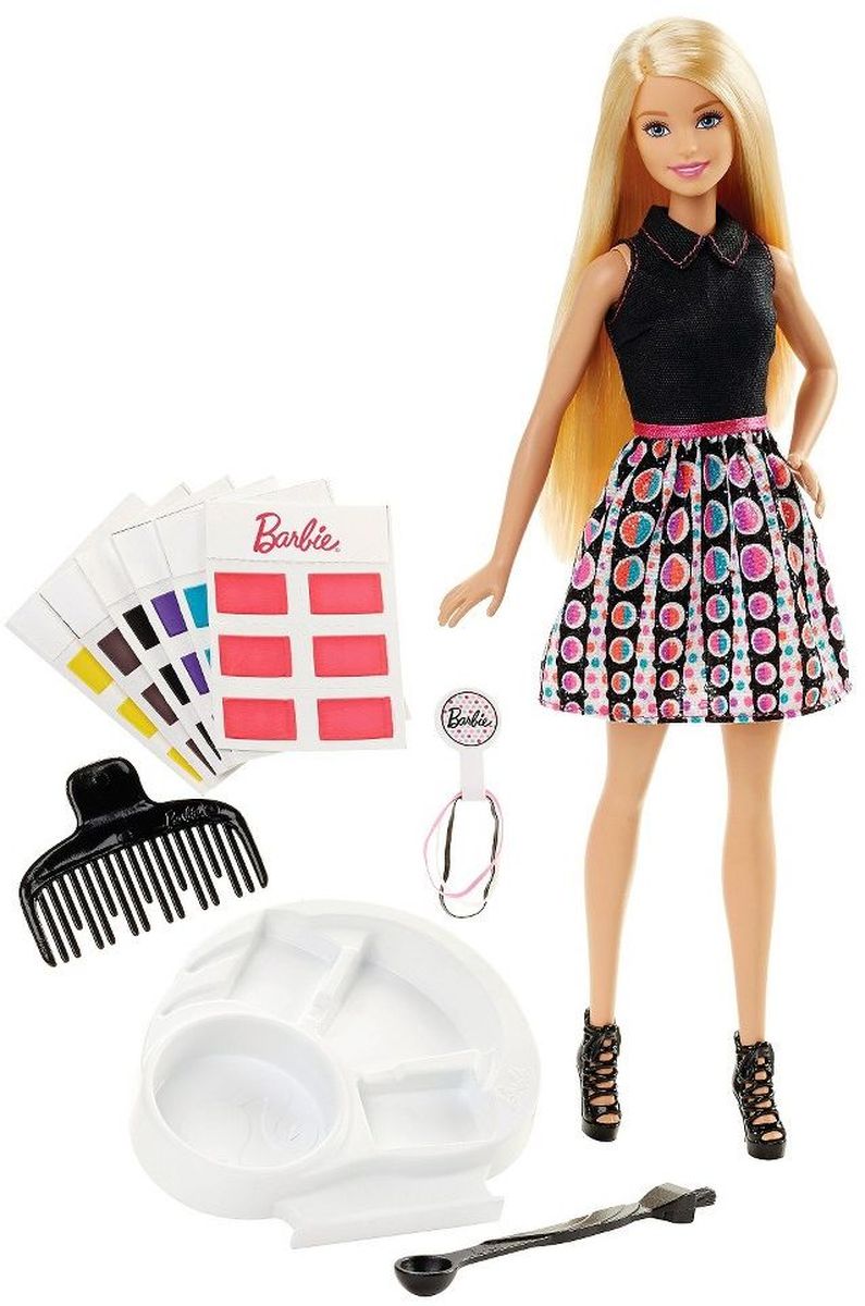 Barbie Кукла Игра с цветомDHL90 Barbie Кукла Игра с цветомDHL90С куклой Barbie Игра с цветом юные стилисты могут легко красить куклам волосы! В наборе 36 карточек с краской - по 6 для 6 цветов: розового, пурпурного, желтого, синего, золотистого и каштанового. А еще их можно смешивать! Налейте воды специальной ложечкой, размешайте краски кисточкой (на другом конце ложечки) и этой же кисточкой нанесите на волосы Барби - на все сразу или на отдельные пряди. Резинки из набора помогут сделать хвостик, косичку или пучок. Чтобы поменять цвет, просто смойте краску водой и расчешите волосы! В наборе - кукла в черной майке, юбке с принтом, розовом поясе и в черных туфлях, 36 карточек с краской, палитра, ложка-кисточка, расческа и три резинки. Ваша малышка придет в восторг от такого подарка, и с удовольствием будет играть с куколкой, которая готова унести ее в мир фантазий: ведь с Барби можно быть кем угодно!