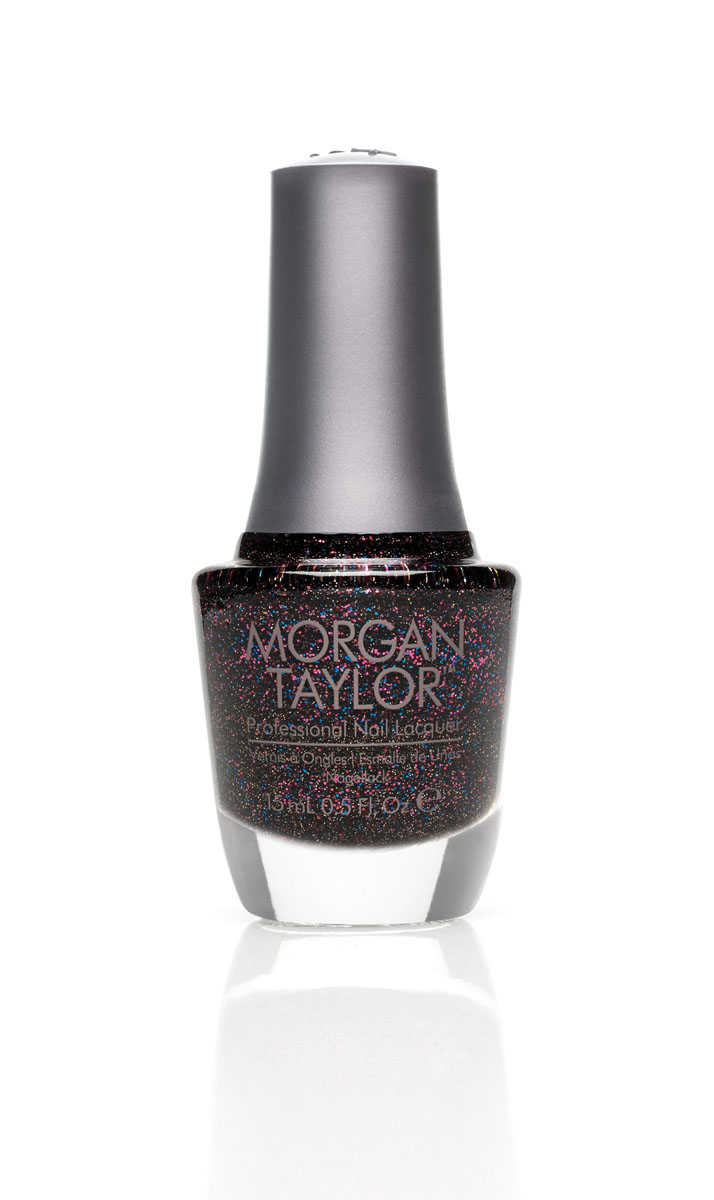 Morgan Taylor Лак для ногтей New York State Of Mind/Нью-Йорк - это состояние души, 15 мл50061 Morgan Taylor Лак для ногтей New York State Of Mind/Нью-Йорк - это состояние души, 15 мл50061Разноцветный глиттер на темной основе. Эксклюзивная коллекция Morgan Taylor™ насыщена редкими и драгоценными составляющими. Оттенки основаны на светящихся жемчужинах, оловянных сплавах, мерцающем серебре и лучезарном золоте. Все пигменты перетерты в мельчайшую пыль и используются без разбавления другими красителями: в итоге лак получается благородным и дорогим. Наша обязанность перед мастером маникюра — предложить безопасное профессиональное цветное покрытие. Именно поэтому наши лаки являются BIG3FREE: не содержат формальдегида, толуола и дибутилфталата. В работе с клиентом лак должен быть безупречным — от содержимого флакона до удобства нанесения. Индивидуальный проект и дизайн — сочетание удобства в работе и оптимального веса флакона. Кристально-прозрачное итальянское стекло — это качество стекла позволяет вам видеть цвет лака без искажений, поэтому вопрос выбора цветного покрытия клиентом и мастером решается быстро и с легкостью. Удобный колпачок — воздушный, почти невесомый,...