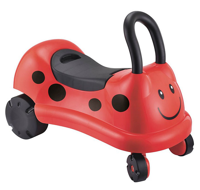 ELC Каталка Божья коровка132342 ELC Каталка Божья коровка132342Замечательная каталка для малышей ELC в виде божьей коровки обязательно понравится вашему ребенку. Каталка выполнена из яркого высококачественного пластика и выдерживает нагрузку до 20 кг. Благодаря вращающимся на 360 градусов передним колесикам она без труда двигается в любом направлении. Сидение каталки поднимается, место под сидением можно использовать для хранения небольших предметов. В комплект также входят наклейки для украшения каталки. Такая игрушка поможет вашему ребенку развить координацию, чувство равновесия и силу. Порадуйте своего ребенка таким замечательным подарком!BR> BR> Рекомендуемый возраст: 1-3 года.