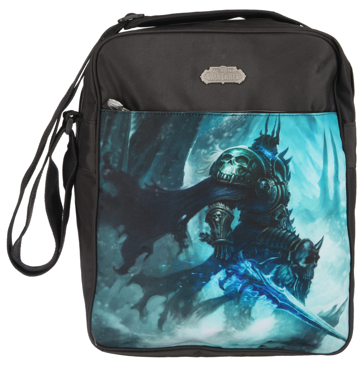 Proff Сумка молодежная World Of WarCraft цвет черныйWC15-SBT-08_черный, сине-зеленый Proff Сумка молодежная World Of WarCraft цвет черныйWC15-SBT-08_черный, сине-зеленыйСумка молодежная Proff World Of WarCraft изготовлена из прочного, износостойкого материала черного цвета и оформлена красочным изображением. Сумка имеет одно большое отделение, которое закрывается на застежку- молнию. Внутри отделения имеется карман также на застежке-молнии. Лицевая и тыльная стороны оснащены накладными карманами. Наплечная лямка регулируется по длине. Такую сумку можно использовать для повседневных прогулок, отдыха и спорта, а также как элемент вашего имиджа.