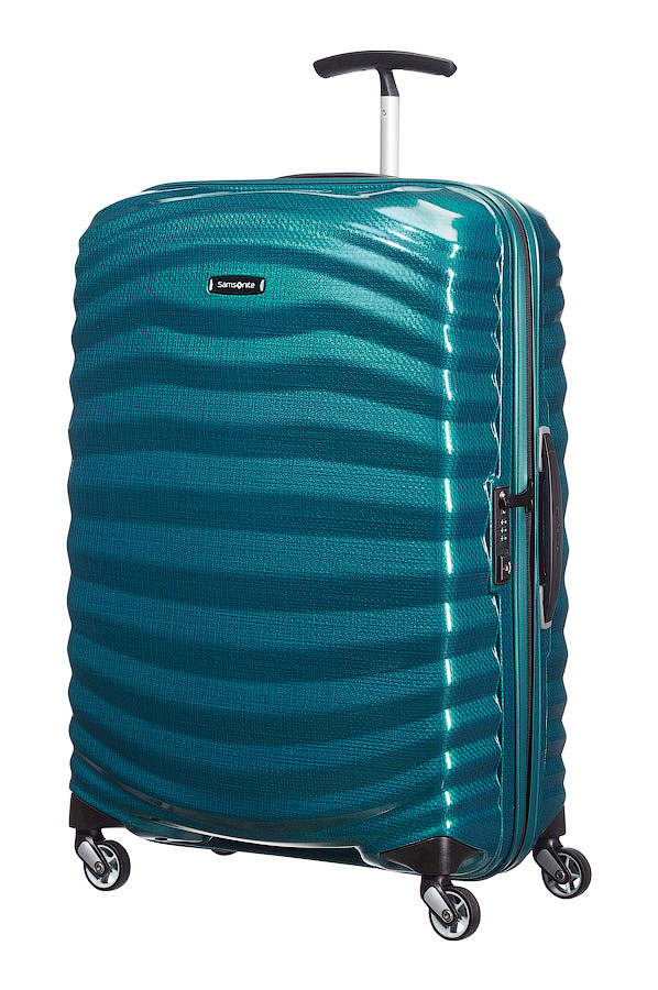 Чемодан Samsonite Lite-Shock Spinner 98V-01003, цвет: бирюзовый, 98,5 л98V-01003 Чемодан Samsonite Lite-Shock Spinner 98V-01003, цвет: бирюзовый, 98,5 л98V-01003Большой чемодан Samsonite 98V*003 Lite-Shock – это совокупность роскошного дизайна, невероятной легкости и высочайшего качества. Благодаря своим размерам, такой вместительный дорожный чемодан станет идеальным решением для семейного путешествия. Элитный чемодан Samsonite 98V*003 Lite-Shock выполнен из легендарного пластика Curv, который прославился по всему миру своей прочностью и минимальным весом. Насыщенные модные расцветки и привлекательная рельефная поверхность в виде морских волн делают чемодан неповторимым и запоминающимся! Дорожный чемодан Samsonite 98V*003 Lite-Shock идеален для продолжительных путешествий или поездок всей семьей. Четыре маневренных колеса и надежная телескопическая ручка сделают транспортировку стильного чемодана приятной и комфортной, даже в полностью нагруженном состоянии. Чемодан премиум-класса Samsonite 98V*003 Lite-Shock сделает вас успешным и состоятельным человеком в глазах окружающих. Купив пластиковый чемодан для ручной клади, вы по...