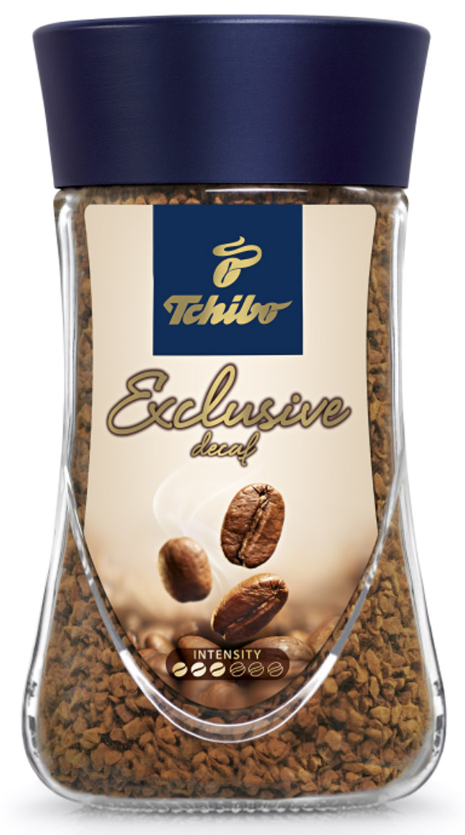 Tchibo Exclusive Decaf кофе растворимый, 100 г476716 Tchibo Exclusive Decaf кофе растворимый, 100 г476716Растворимый кофе Tchibo Exclusive Decaf без содержания кофеина — это отличный образец продукции с неизменным немецким качеством. Современные технологии и верность традициям производства бодрящего напитка позволили получить уникальный вкус, максимально близкий к натуральному. По этой причине растворимый кофе Tchibo Exclusive Decaf купить могут даже люди, привыкшие исключительно к свежесваренному напитку. Данный кофе создан из отборных зерен, которые поставляются из стран Латинской Америки, а основой купажа является арабика из Бразилии. Главные достоинства этого замечательного продукта — нежный аромат и ненавязчивый, приятный вкус с легкой кислинкой. А благодаря тому, что Tchibo Exclusive Decaf не содержит кофеин, он подойдет даже людям, страдающим высоким давлением или сердечно-сосудистыми заболеваниями.