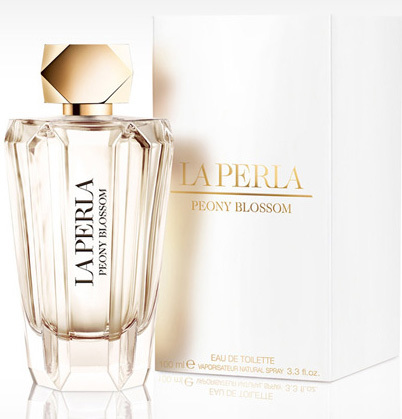 LA PERLA PEONY BLOSSOM туалетная вода 100МЛ13566 LA PERLA PEONY BLOSSOM туалетная вода 100МЛ13566Фруктовые, цветочные. Груша, персик, цветок апельсина, черная смородина, жасмин, корень фиалки, пион, ваниль, мускус, пачули