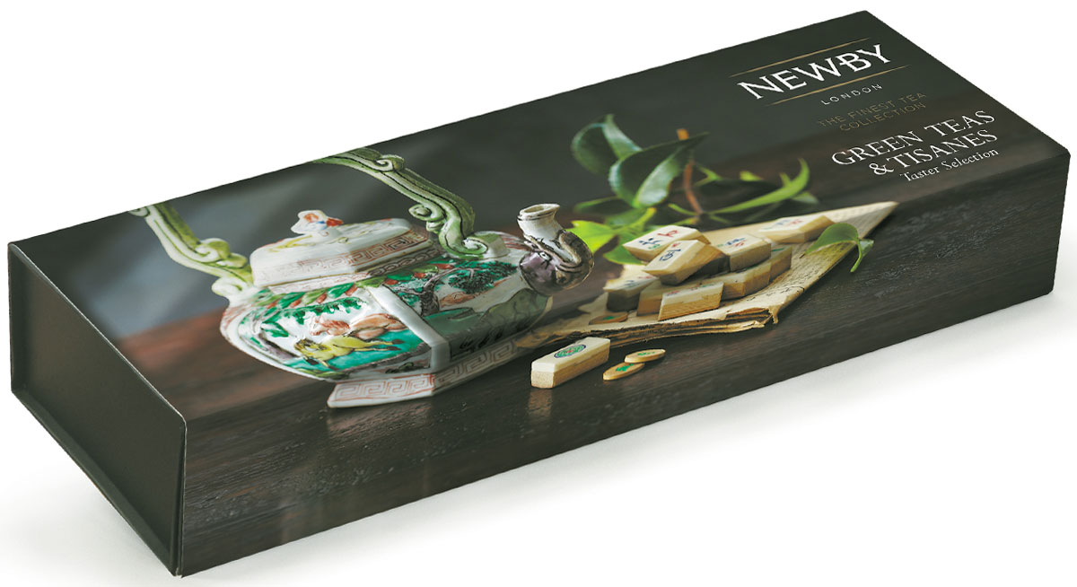 Newby Green Teas & Tisanes подарочный набор зеленого листового чая (4 вкуса), 100г829040 Newby Green Teas & Tisanes подарочный набор зеленого листового чая (4 вкуса), 100г829040Подарочная упаковка Newby Green Teas & Tisanes посвящена возрождению чайной культуры и декорирована уникальными чайниками и шкатулками из коллекции Chitra компании Newby. Внутри каждой картонной коробочки листовой чай отменного качества. Жасминовая принцесса - светло-медовый настой с изысканным ароматом жасмина. Вкус мягкий, деликатный, с цветочными нотками и сладким послевкусием. Имбирь и Лимон - имбирный корень, душистый лемонграсс в смеси с цедрой лимона. Легкий настой бледного желто-соломенного цвета. Бодрящие свежие ароматы лимона и имбиря дают долгое послевкусие. Хунан Грин - этот чай, скрученный в виде плотных спиралей, дает изысканный светло-зеленый настой с нежным ароматом, сладким оттенком во вкусе и мягким послевкусием. Ройбос Апельсин - сочетание цедры сладкого апельсина с ройбосом дает мягкий настой ярко-оранжевого цвета с фруктово - цитрусовыми нотками. Чай заварить горячей водой 70-80 °C и дать настояться 2-3 минуты.