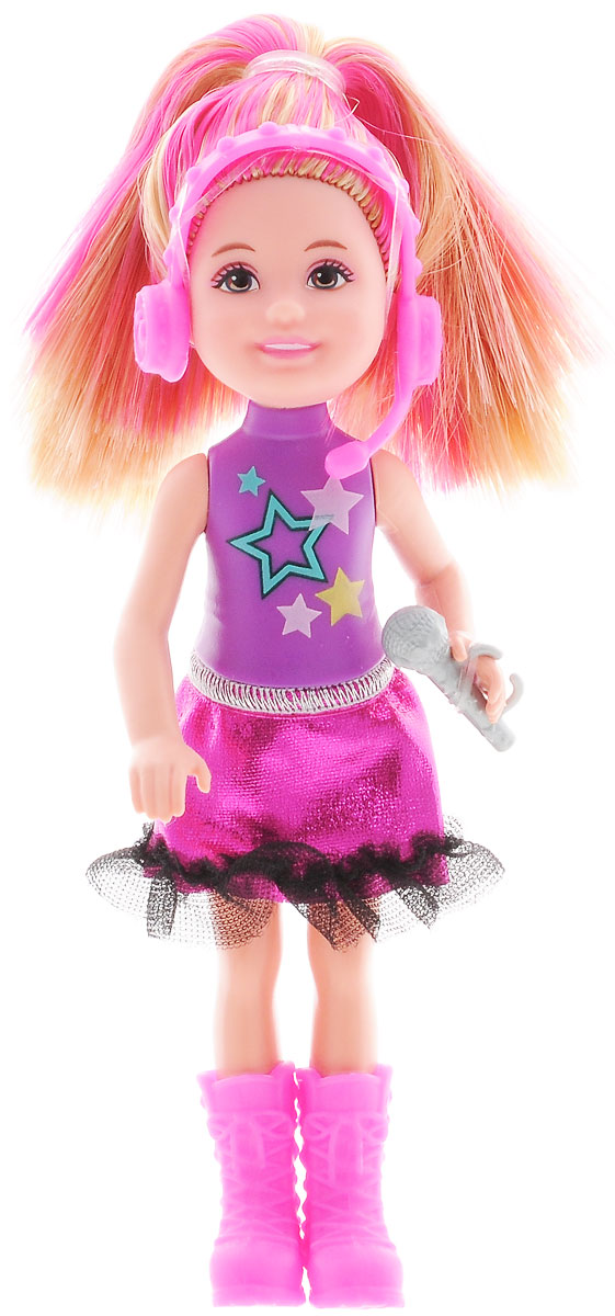 Barbie Мини-кукла Рок-принцесса с микрофономCKB68_CKB71 Barbie Мини-кукла Рок-принцесса с микрофономCKB68_CKB71Мини-кукла Barbie Рок-принцесса порадует вашу малышку и доставит ей много удовольствия от часов, посвященных игре с ней. Она выполнена из прочного высококачественного пластика в виде принцессы с микрофоном. Одета кукла в фиолетовый топ и розовую блестящую юбку, а на ногах - розовые сапоги. Вашей дочурке непременно понравится расчесывать и заплетать волосы куклы, придумывая различные прически. Руки, ноги и голова куклы подвижны, благодаря чему ей можно придавать разнообразные позы. Игры с куклой способствуют эмоциональному развитию ребенка, а также помогают формировать воображение и художественный вкус. Малышка проведет множество счастливых часов, играя с красавицей Барби.