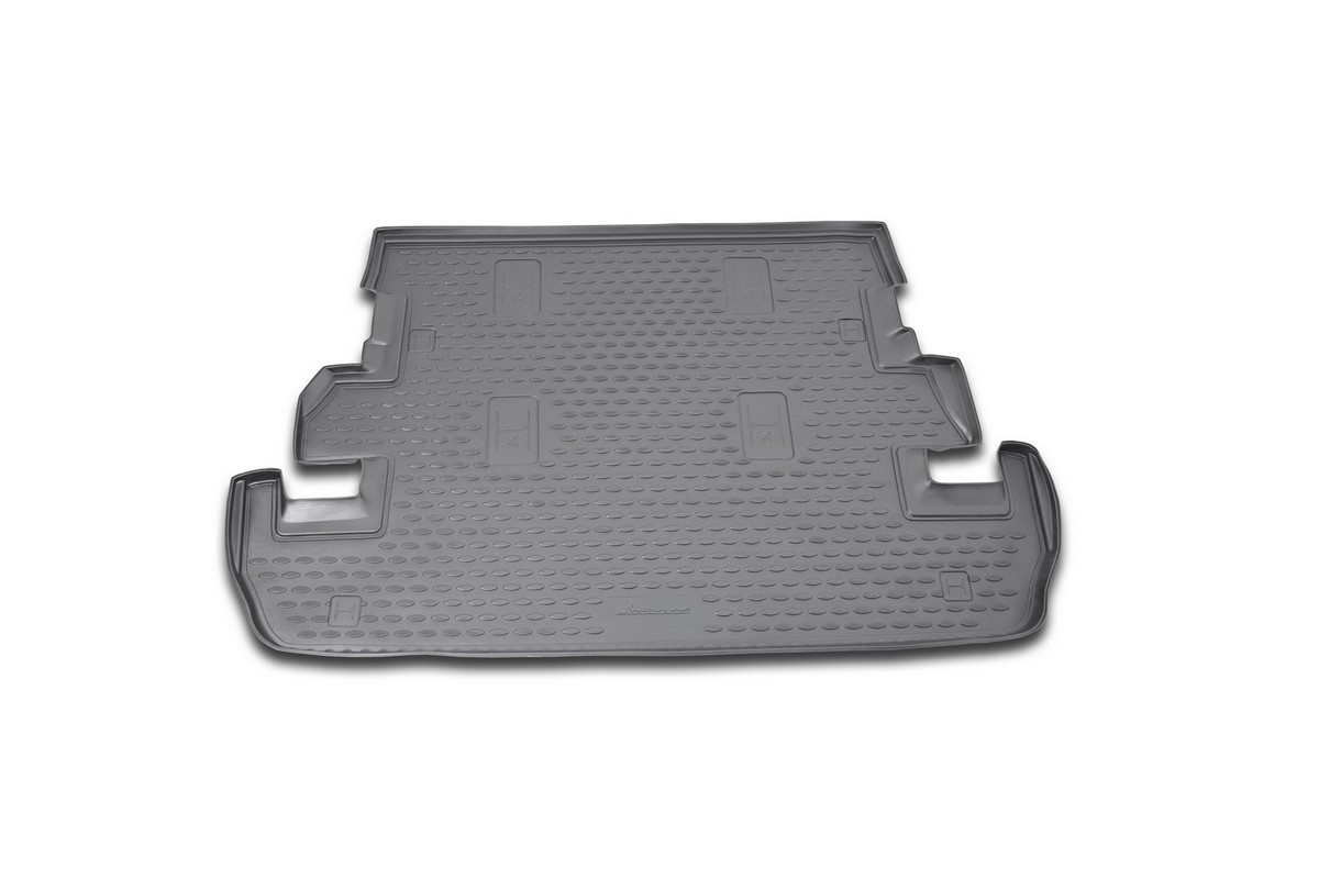Коврик автомобильный Novline-Autofamily для Toyota Land Cruiser 200 внедорожник 7 мест, 2007-2012, 2011, 2012-, в багажникNLC.48.17.B13 Коврик автомобильный Novline-Autofamily для Toyota Land Cruiser 200 внедорожник 7 мест, 2007-2012, 2011, 2012-, в багажникNLC.48.17.B13Автомобильный коврик Novline-Autofamily, изготовленный из полиуретана, позволит вам без особых усилий содержать в чистоте багажный отсек вашего авто и при этом перевозить в нем абсолютно любые грузы. Этот модельный коврик идеально подойдет по размерам багажнику вашего автомобиля. Такой автомобильный коврик гарантированно защитит багажник от грязи, мусора и пыли, которые постоянно скапливаются в этом отсеке. А кроме того, поддон не пропускает влагу. Все это надолго убережет важную часть кузова от износа. Коврик в багажнике сильно упростит для вас уборку. Согласитесь, гораздо проще достать и почистить один коврик, нежели весь багажный отсек. Тем более, что поддон достаточно просто вынимается и вставляется обратно. Мыть коврик для багажника из полиуретана можно любыми чистящими средствами или просто водой. При этом много времени у вас уборка не отнимет, ведь полиуретан устойчив к загрязнениям. Если вам приходится перевозить в багажнике тяжелые грузы,...