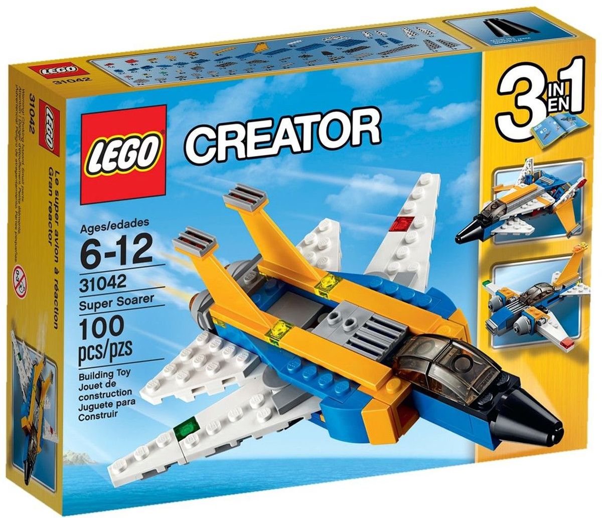 LEGO Creator Конструктор Реактивный самолет 3104231042 LEGO Creator Конструктор Реактивный самолет 3104231042Переходите в сверхзвуковой режим на этом удивительном реактивном самолете, раскрашенном в темно-желтый, синий и белый цвета и имеющем двойные вертикальные стабилизаторы, воздухозаборник, навигационные огни и большие двигатели. Активируйте подвижные крылья, оставьте взлетную полосу внизу и взмывайте в небо! Когда будете готовы к новому заданию по сборке, переделайте его в футуристический самолет или в классический самолет. Набор включает в себя 100 разноцветных пластиковых элемента. Конструктор - это один из самых увлекательных и веселых способов времяпрепровождения. Ребенок сможет часами играть с конструктором, придумывая различные ситуации и истории.