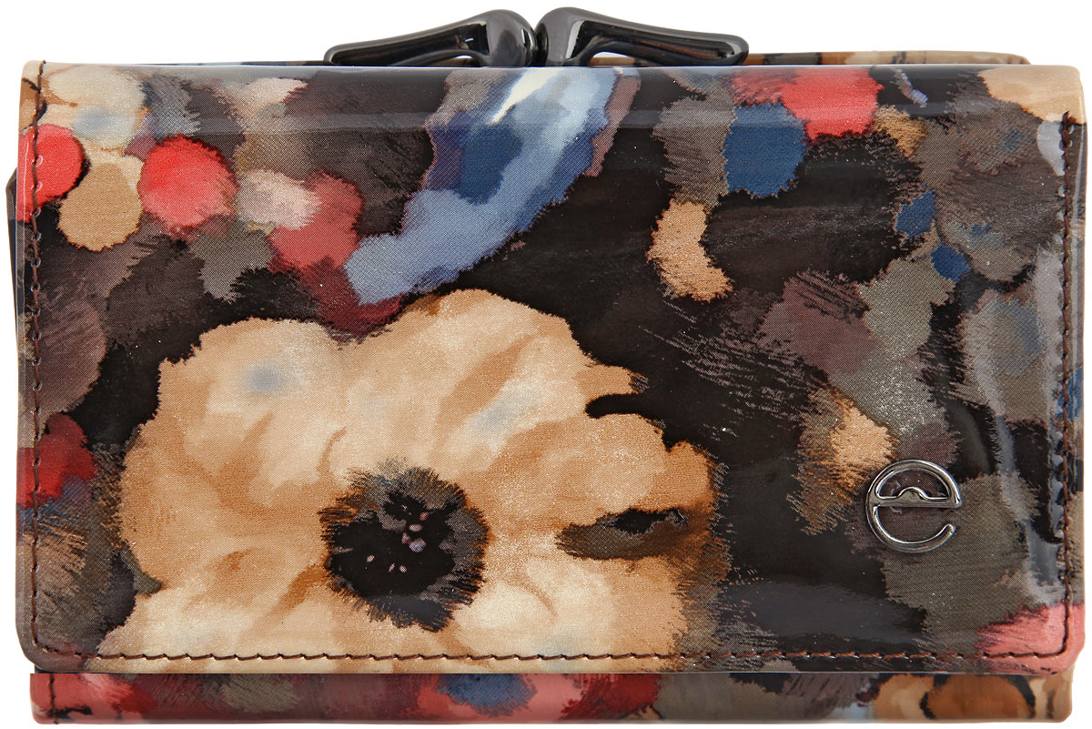 Кошелек женский Cheribags, цвет: черный, светло-коричневый, коралловый. 02К-8839-802К-8839-8 Кошелек женский Cheribags, цвет: черный, светло-коричневый, коралловый. 02К-8839-802К-8839-8Женский кошелек Cheribags выполнен из натуральной высококачественной лакированной кожи с цветочным принтом. Изделие содержит три отделения для купюр, одно из которых на застежке-молнии, четыре кармашка для визиток и пластиковых карт, два боковых кармана и карман с сетчатым окошком. Снаружи, на задней стенке располагается карман для мелочи, закрывающийся на защелку. Кошелек упакован в фирменную коробку. Такой кошелек станет незаменимым аксессуаром в вашей повседневной жизни.