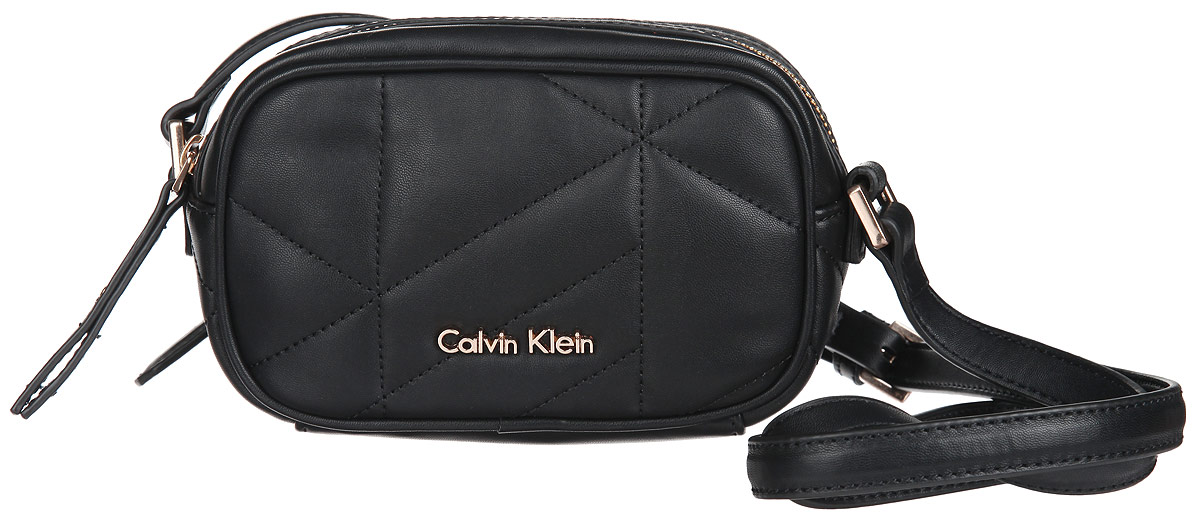 Сумка женская Calvin Klein Jeans, цвет: черный. K60K601008K60K601008 Сумка женская Calvin Klein Jeans, цвет: черный. K60K601008K60K601008Стильная сумка женская Calvin Klein Jeans выполнена из полиуретана и оформлена декоративной строчкой и металлической фурнитурой с символикой бренда. Изделие содержит одно отделение и закрывается на застежку-молнию. Внутри размещен накладной кармашек. Сумка оснащена практичным плечевым ремнем регулируемой длины. Оригинальный аксессуар от Calvin Klein Jeans позволит вам завершить образ и быть неотразимой.