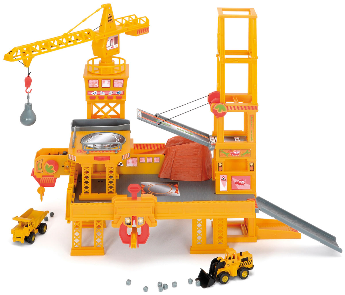 Dickie Toys Игровой набор Строительная площадка3608350 Dickie Toys Игровой набор Строительная площадка3608350Если вы хотите удивить и порадовать своего малыша, то подарите ему игровой набор Dickie Toys Строительная площадка с двумя машинками. Многоуровневая платформа, изготовленная из прочного безопасного пластика, оборудована строительным краном с крюком, конвейером и поднимающимся мостом. Данная игрушка имеет множество функциональных возможностей. Можно использовать конвейерную ленту, чтобы быстро и легко перемещать камни, а потом погружать их в грузовик. Благодаря крану с вращающейся башней и поднимающейся и опускающейся стрелой можно перемещать различные грузы. Разнообразные спуски и подъёмные мосты сделают игру еще более увлекательной. В комплект входят также две машинки - грузовик и бульдозер. Колесики машинок крутятся, у бульдозера поднимается ковш, у грузовика поднимается и опускается прицеп. Строительная площадка снабжена звуковыми эффектами - при нажатии на кнопки на пульте управления раздаются звуки двигателя, работы конвейера и другие. Игра с таким набором...