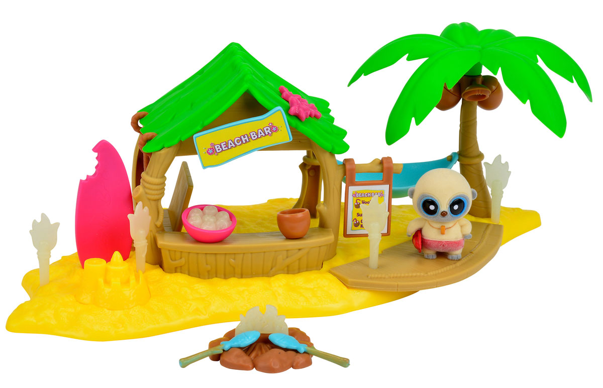 Simba Игровой набор Пляжный бар5950636 Simba Игровой набор Пляжный бар5950636Игровой набор Simba Пляжный бар позволит отлично провести время с Юху и его друзьями. На этот раз Юху решил отдохнуть на берегу и насладиться напитками из бара. На желтом пляже стоит высокая пальма и бар с качелями. Между пальмой и баром натянут удобный гамак. А еще в наборе множество аксессуаров для веселой пляжной вечеринки. Факелы и костер светятся в темноте. Элементы набора изготовлены из безопасных для ребенка материалов. Забавная фигурка выполнена из приятного на ощупь мягкого флока. Набор включает в себя мини-фигурку, пальму, гамак, бар с качелями и аксессуары. Во время игры малыш развивает воображение и моторику пальцев рук. br> Это замечательный набор станет отличным подарком для любого ребенка. Ваш малыш часами будет играть с таким набором, придумывая различные истории.