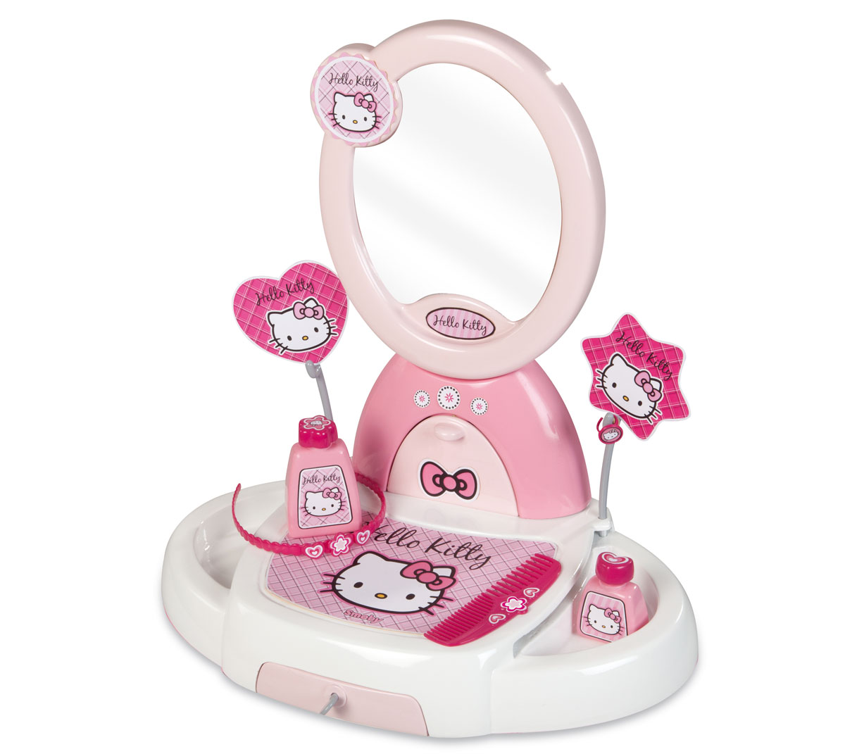 Smoby Туалетный столик Hello Kitty24113 Smoby Туалетный столик Hello Kitty24113Туалетный столик Smoby Hello Kitty - это столик с регулируемым наклоном зеркала и множеством аксессуаров. Туалетный столик Smoby Hello Kitty сделает маленькую принцессу красивой в любом месте. Столик имеет отсек для размещения вещей, подставку для бижутерии, большое наклоняемое зеркало, а так же аксессуары для причесывания и наведения красоты. В комплекте две баночки, расческа, ободок для волос, колечко. Сделайте своей малышке такой замечательный подарок!