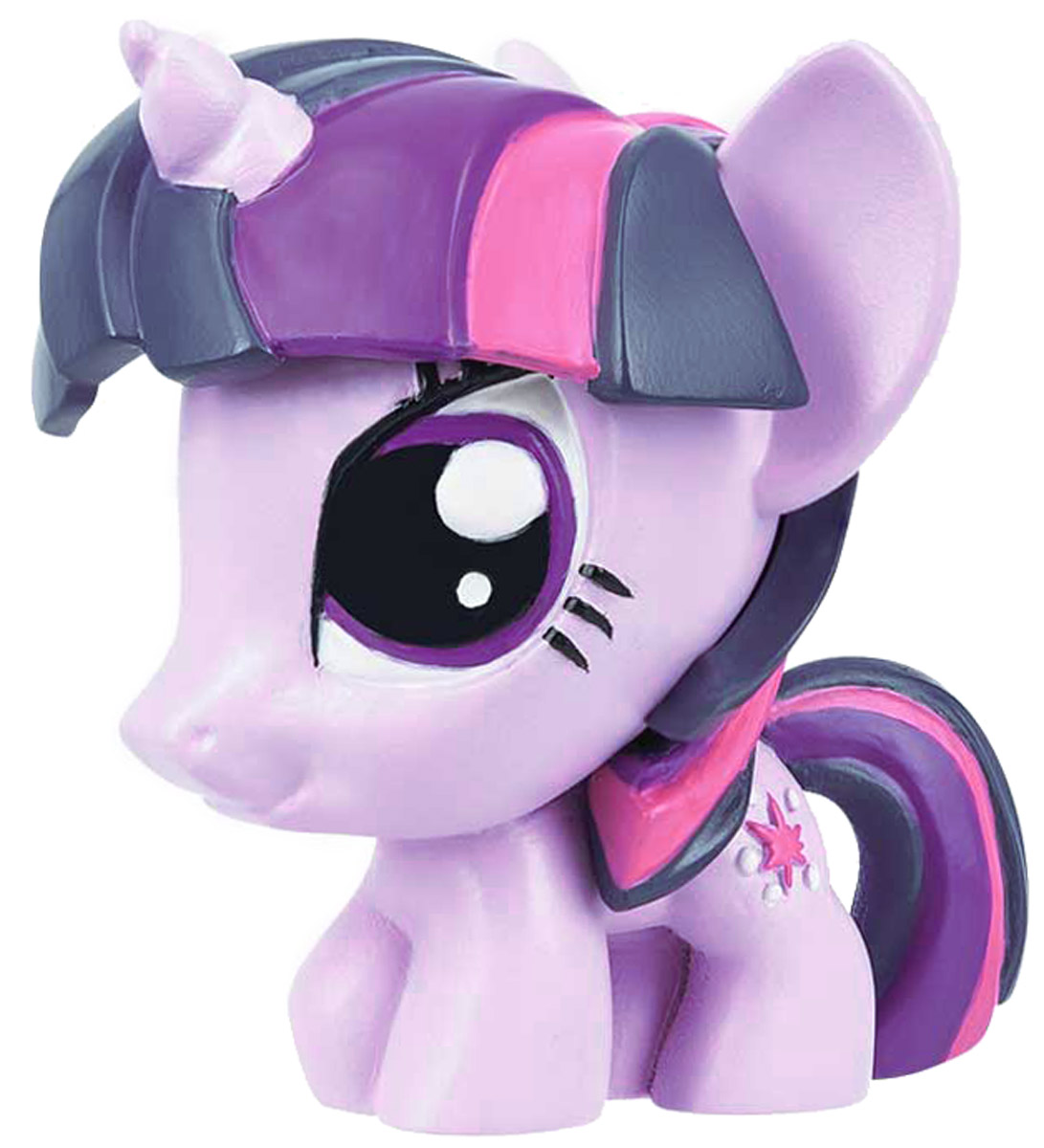 My Little Pony Фигурка-мялка Спаркл1134404_сиреневый My Little Pony Фигурка-мялка Спаркл1134404_сиреневыйФигурка-мялка My Little Pony Спаркл непременно понравятся вашей малышке! Игрушка выполнена в виде героини мультфильма My Little Pony. Игрушка изготовлена из безопасной термопластичной резины, благодаря чему ее можно сжимать, крутить, кидать - а она всегда будет возвращаться в первоначальный вид. Игрушка-мялка способствует развитию мелкой моторики пальцев рук, развивает творческое мышление, укрепляет кистевые мышцы рук, создает позитивный эмоциональный фон и является замечательным антистрессом. Порадуйте своего ребенка таким замечательным подарком!