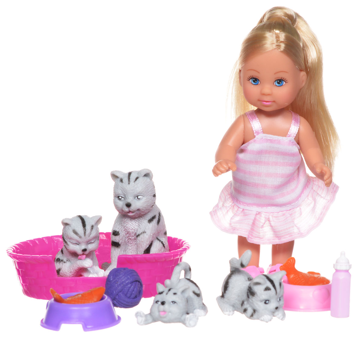 Simba Игровой набор с мини-куклой Еви с кошками5734191_блондинка, серые кошки Simba Игровой набор с мини-куклой Еви с кошками5734191_блондинка, серые кошкиИгровой набор с мини-куклой Simba Еви с кошками порадует любую девочку и надолго увлечет ее. Набор включает в себя куколку Еви, ее питомцев в виде серых кошечек, а также аксессуары для ухода за животными. Малышка Еви одета в полосатый сарафан и розовые ботиночки. Вашей дочурке непременно понравится заплетать длинные белокурые волосы куклы, придумывая разнообразные прически. Руки, ноги и голова куклы подвижны, благодаря чему ей можно придавать разнообразные позы. Игры с куклой способствуют эмоциональному развитию, помогают формировать воображение и художественный вкус, а также разовьют в вашей малышке чувство ответственности и заботы. Великолепное качество исполнения делают эту куколку чудесным подарком к любому празднику.