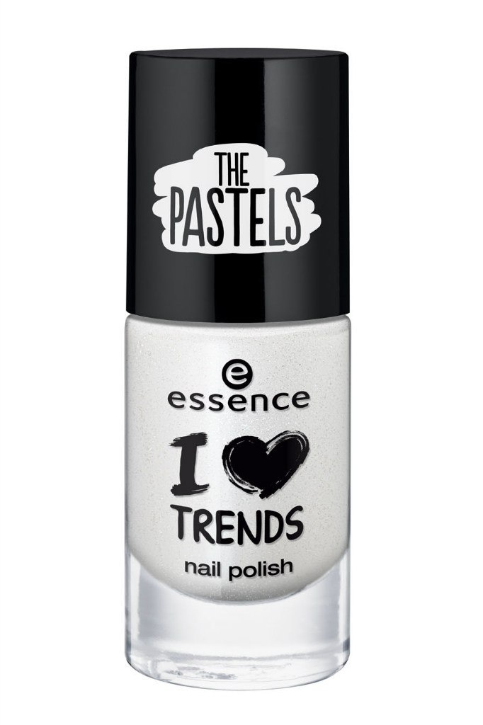 essence Лак для ногтей I love trends the pastels светло-серый т.14, 8мл54267 essence Лак для ногтей I love trends the pastels светло-серый т.14, 8мл54267Новая весенняя коллекция лаков от essence - настоящий хит! Такие привлекательные оттенки в натуральной гамме уже покоряют сердца поклонниц марки. Естественность всегда в моде, поэтому маникюр, сделанный в нежных цветах, подчеркнёт красивую и ухоженную ногтевую пластину. В этом сезоне для вас создана большая коллекция лаков в нюдовых оттенков. Цветовая гамма многообразна и представлена от светло-бежевого до мягких абрикосовых и глубоких розовых оттенков. Все лаки из этой коллекции легко и равномерно наносятся при помощи родной кисти из флакона. Специальная формула состава лака позволяет ему держаться долго, сохраняя целостность маникюра. Ухаживающие компоненты делают допустимым использование лака даже для самых чувствительных ручек. С помощью новинок весеннего сезона – красивых лаков натуральных цветов, вы сможете сделать привлекательный, стойкий маникюр и дополнить ваш воздушный лёгкий образ. Лимитированный выпуск, поэтому не упустите уникальную возможность познакомиться с этими...