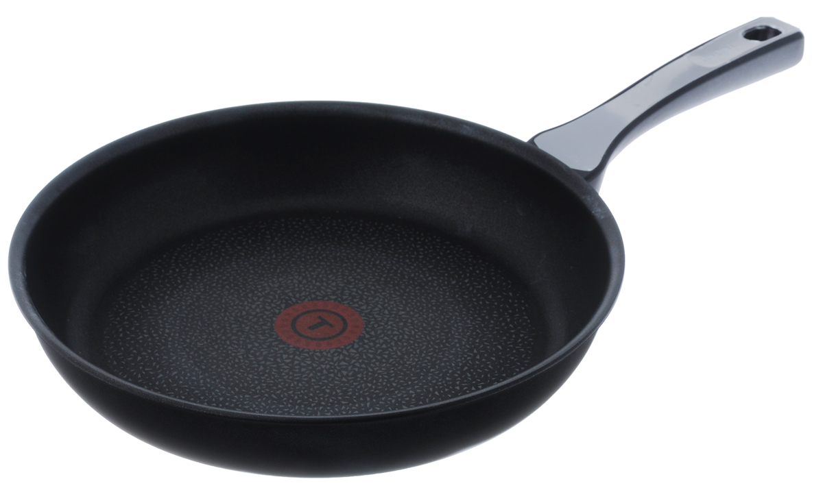 Сковорода Tefal Expertise, с антипригарным покрытием. Диаметр 28 см2100088991 Сковорода Tefal Expertise, с антипригарным покрытием. Диаметр 28 см2100088991Сковорода Tefal Expertise изготовлена из высококачественного алюминия с безопасным антипригарным покрытием. С таким покрытием пища не пригорает и посуда легко моется. Не содержит PFOA. Уникальный индикатор нагрева Thermo-Spot вовремя подскажет когда дно достигло оптимальной для приготовления температуры. Изделие снабжено удобной бакелитовой ручкой. Сковорода подходит для всех типов плит, включая индукционные. Диаметр: 28 см. Высота стенок: 5,7 см. Длина ручки: 19 см.