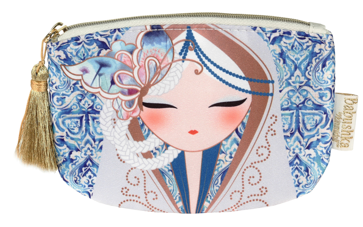 Кошелек женский Kimmidoll. BKF002BKF002 Кошелек женский Kimmidoll. BKF002BKF002Яркий женский кошелек Kimmidoll выполнен из сатина и текстиля, оформлен изображением японской куколки-матрешки. Кошелек имеет одно отделение и закрывается на застежку-молнию. Бегунок молнии дополнен золотистой кисточкой. Такой аксессуар оригинального дизайна придется по душе любительнице стильных и практичных вещиц. Он не займет много места в сумочке и добавит индивидуальности своей обладательнице.
