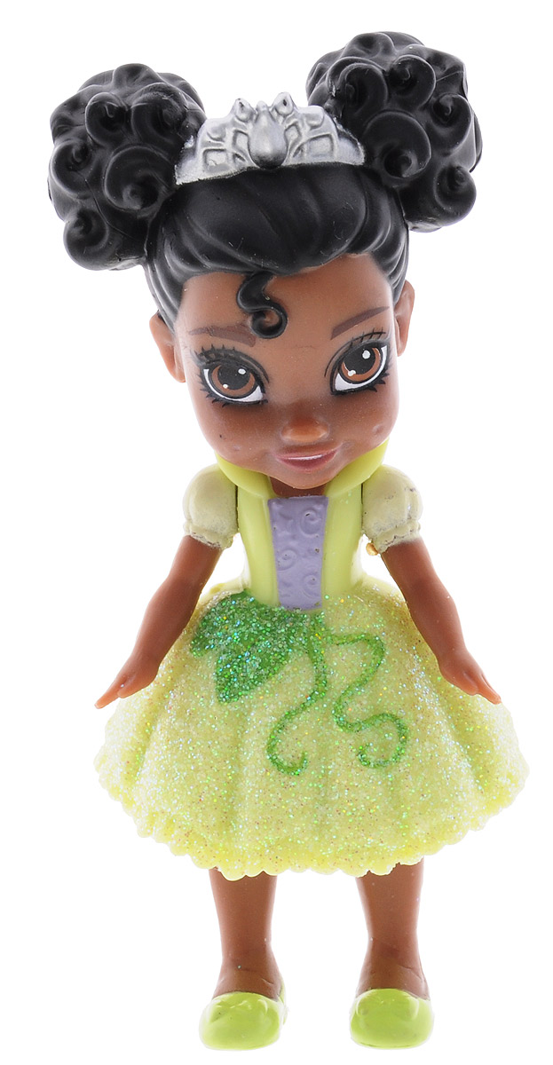Disney Princess Мини-кукла Тиана758960_Тиана Disney Princess Мини-кукла Тиана758960_ТианаКукла-малышка Disney Princess Тиана непременно понравится вашей дочурке. Кукла в виде прекрасной принцессы полностью выполнена из пластика. На Тиане короткое салатовое с блестками платье, на ножках - сиреневые туфельки, а на голове у принцессы - корона. Ручки, ножки и голова у куколки подвижные. Такая куколка очарует вас и вашу дочурку с первого взгляда! Ваша малышка с удовольствием будет играть с принцессой Тианой, проигрывая сюжеты из мультфильма или придумывая различные истории. Порадуйте свою дочурку таким замечательным подарком!