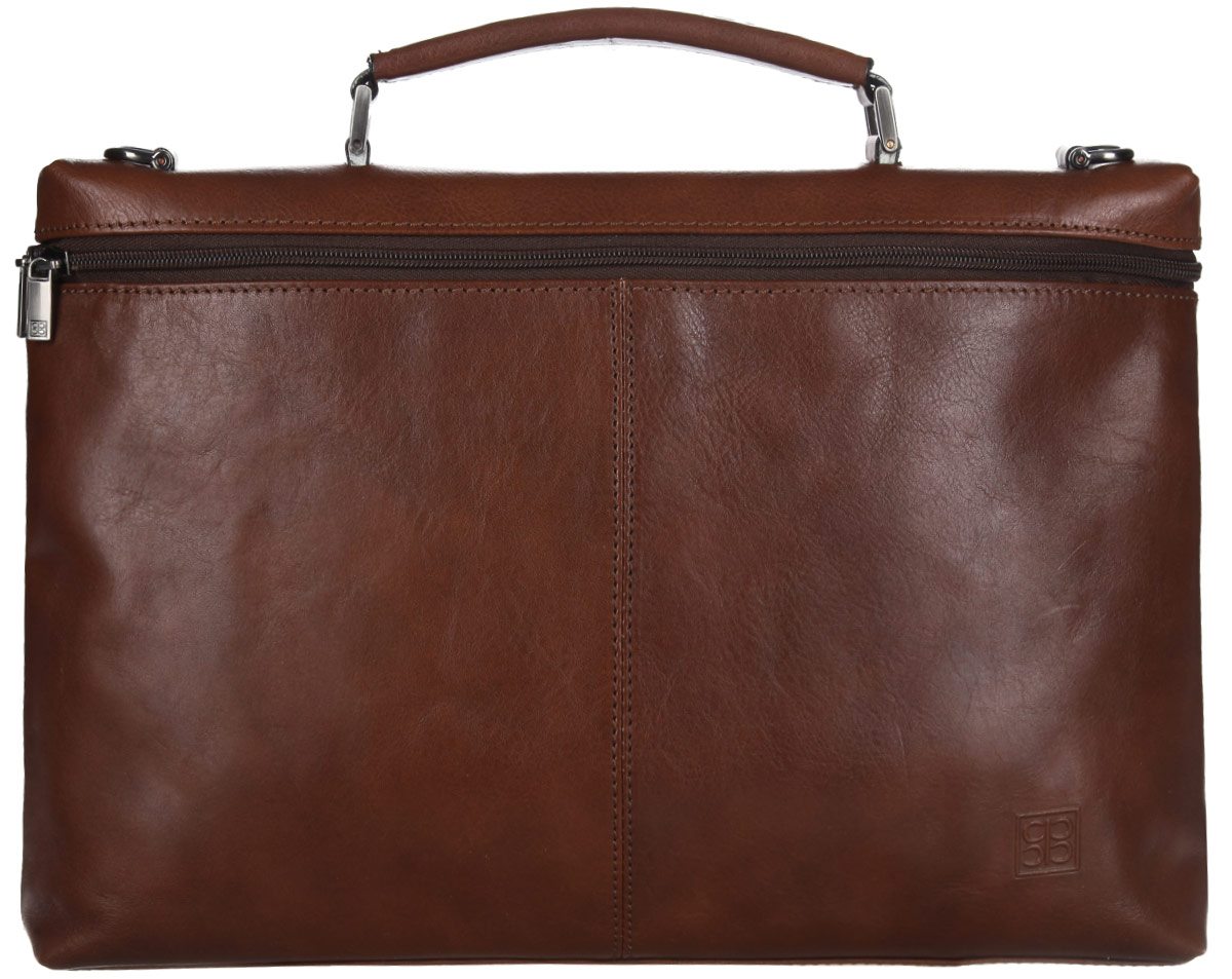 Портфель мужской Sergio Belotti, цвет: коричневый. 93089308 milano brown Портфель мужской Sergio Belotti, цвет: коричневый. 93089308 milano brownПортфель мужской Sergio Belotti выполнен из натуральной кожи, оформлен металлической фурнитурой и тиснением с символикой бренда. Портфель содержит одно основное отделение, которое закрывается на молнию. Внутри изделия расположены: врезной карман на молнии, накладной кармана для телефона, четыре кармашка для кредитных карт, два кожаных фиксатора для ручек. На задней стороне портфеля расположен накладной карман, закрывающийся на молнию. Портфель оснащен практичной ручкой для переноски и съемным плечевым ремнем регулируемой длины. Стильный портфель станет практичным аксессуаром, который идеально дополнит ваш образ.