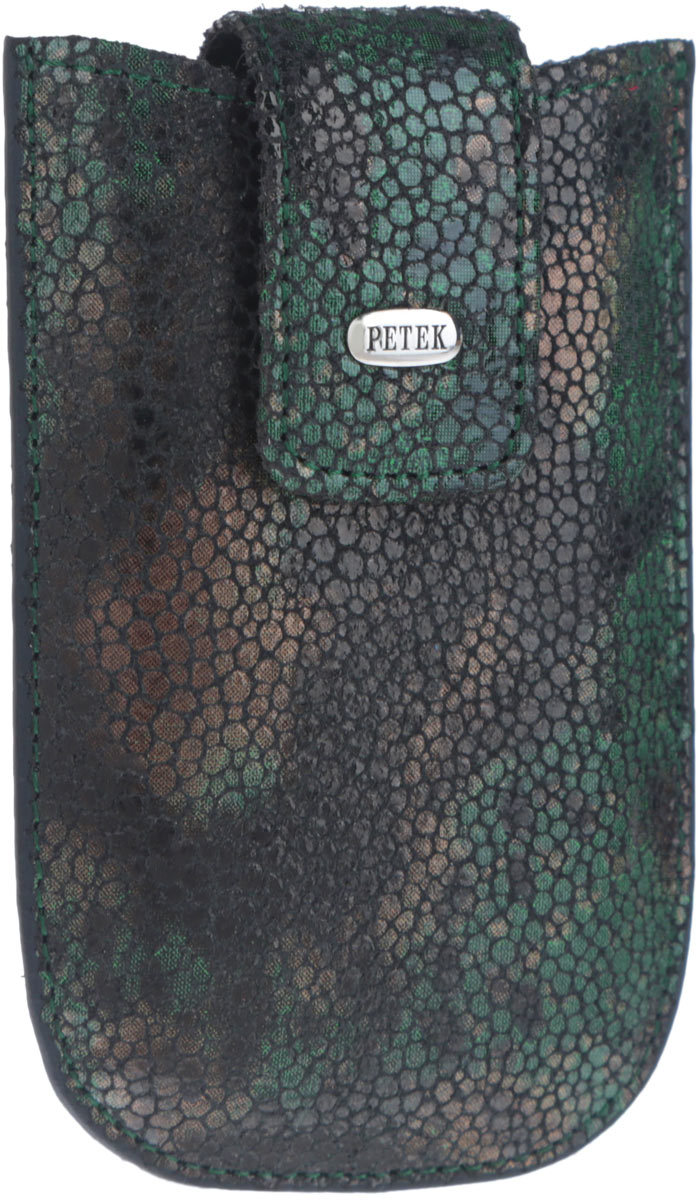 Визитница женская Petek 1855, цвет: черный, темно-зеленый, коричневый. 615.137.09615.137.09 Green Визитница женская Petek 1855, цвет: черный, темно-зеленый, коричневый. 615.137.09615.137.09 GreenОригинальная женская визитница Petek 1855 выполнена из натуральной с принтом под питона. Изделие оформлено металлической пластиной с гравировкой бренда. Модель закрывается на хлястик с магнитом. Такая визитница станет отличным подарком для человека, ценящего качественные и практичные вещи.