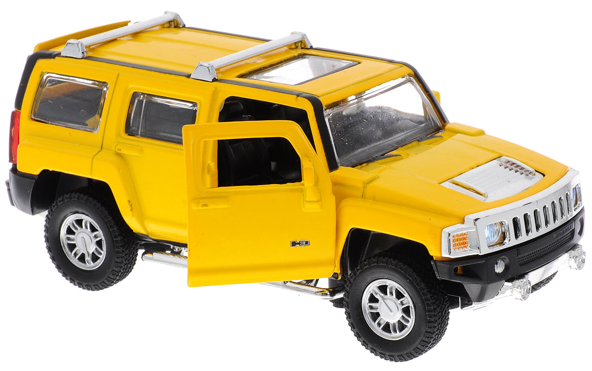 MSZ Модель автомобиля Hummer H3 цвет желтыйCP-68321-Y MSZ Модель автомобиля Hummer H3 цвет желтыйCP-68321-YМодель автомобиля MSZ Hummer H3 - это точная копия оригинальной машины в масштабе 1:32. Выполненная из высококачественного металла и пластика, она обязательно понравится не только ребенку, но и взрослому. Игрушечная модель оснащена металлическим корпусом и подвижными колесами. Передние двери машинки и багажник открываются, салон детализирован. Модель дополнена световыми и звуковыми эффектами. Игрушка оснащена инерционным ходом. Для того чтобы автомобиль поехал вперед, необходимо его отвести назад, а затем резко отпустить. Прорезиненные колеса обеспечивают надежное сцепление с любой поверхностью пола. Машинка является отличным подарком для юного гонщика. Во время игры с такой машинкой, у ребенка развивается мелкая моторика рук, фантазия и воображение. Рекомендуется докупить 3 батарейки типа AG13 (товар комплектуется демонстрационными).