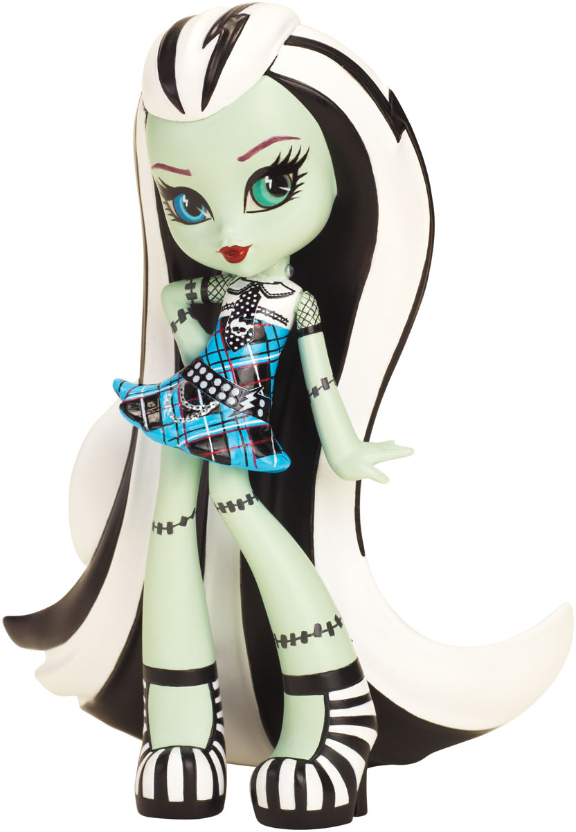 Monster High Фигурка Frankie SteinCFC83_CFC85 Monster High Фигурка Frankie SteinCFC83_CFC85Фигурка Monster High Frankie Stein обязательно понравится вашему ребенку. Фигурка выполнена с длинными черно-белыми волосами и в коротком платье. Ученики и учителя Школы монстров всегда отличались лютой оригинальностью. Они радовали нас своим присутствием в школьных коридорах, на танцах, на памятных фото. А теперь наши любимые персонажи Школы монстров стали виниловыми, чтобы удобнее было устроить выставку девочек-монстров! Эти неподвижные фигурки отлиты по современной технологии и воспроизводят классические наряды, в которых герои сериала впервые встретились с поклонниками. Фигурка выполнена из безопасного для ребенка материала - винила. Фрэнки очень дружелюбная и авторитетная ученица, она даже входит в пятерку самых лучших девчонок Школы Монстр Хай. Сюда она поступила лишь с единственной целью: найти новые интересы в жизни, завести новых друзей и познать окружающий мир как можно лучше. Вы никогда не соскучитесь с этой героиней, ведь с ней правда весело и интересно.