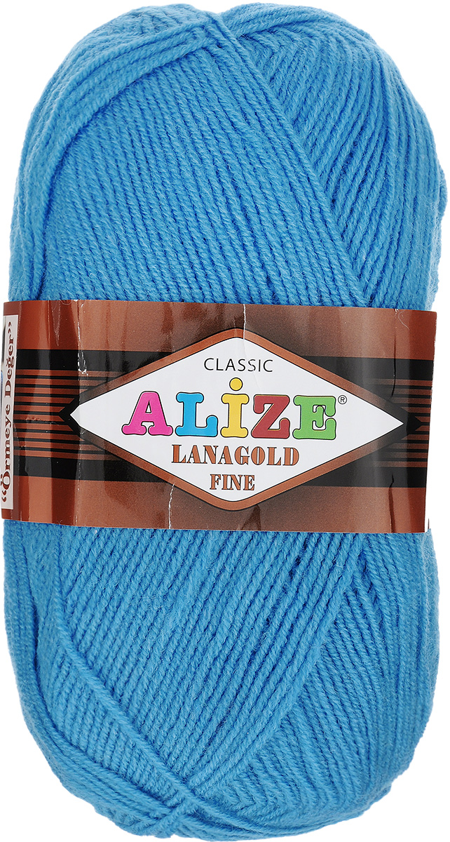 Пряжа для вязания Alize Lanagold Fine, цвет: голубой (245), 390 м, 100 г, 5 шт547499_245 Пряжа для вязания Alize Lanagold Fine, цвет: голубой (245), 390 м, 100 г, 5 шт547499_245Alize Lanagold Fine - это полушерстяная пряжа для ручного вязания. Нить плотно скручена, гибкая, послушная, не пушится, не электризуется, аккуратно ложится в петли и не деформируется после распускания. Стойкое равномерное окрашивание обеспечивает широкую палитру оттенков, высокое качество материала и используемых красителей защищает от потери цвета. Соотношение шерсти и акрила - формула практичности. Высокие тепловые характеристики сочетаются с эстетикой, носкостью и простотой ухода за вещью. Классическая пряжа для зимнего сезона, может использоваться для детской и взрослой одежды. Alize Lanagold Fine - универсальная пряжа, которая будет хорошо смотреться в узорах любой сложности. Рекомендуемый размер спиц 2,5-4 мм и крючка 2-4 мм. Состав: 49% шерсть, 51% акрил.