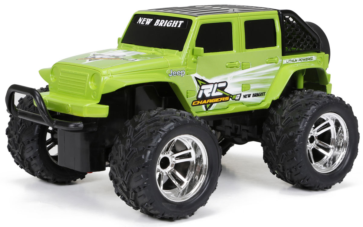 New Bright Радиоуправляемая модель Jeep Wrangler цвет салатовый масштаб 1:1861822 New Bright Радиоуправляемая модель Jeep Wrangler цвет салатовый масштаб 1:1861822Радиоуправляемая модель New Bright Jeep Wrangler создана для того, чтобы покорять бездорожье. Маневренная и реалистичная уменьшенная копия авто выполнена в точной детализации с настоящим автомобилем в масштабе 1:18. Управление машинкой происходит с помощью пульта. Машинка двигается вперед и назад, поворачивает направо и налево. Пульт управления работает на частоте 2,4 GHz. Колеса игрушки прорезинены и обеспечивают плавный ход, машинка не портит напольное покрытие. Радиоуправляемые игрушки способствуют развитию координации движений, моторики и ловкости. Ваш ребенок часами будет играть с моделью, придумывая различные истории и устраивая соревнования. Порадуйте его таким замечательным подарком! Машина работает от встроенного аккумулятора - 3,2V. Зарядка происходит при помощи USB-кабеля (входит в комплект). Пульт управления работает от 2 батареек типа АА (имеются в наборе). Время зарядки аккумулятора составляет от 2 до 4 часов.