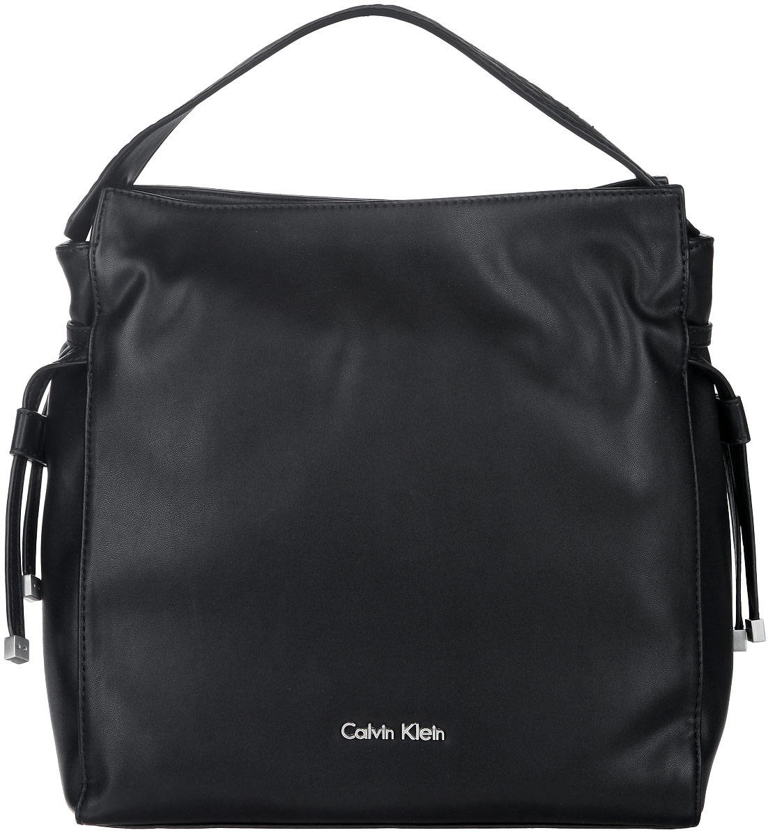 Сумка женская Calvin Klein Jeans, цвет: черный. K60K601026K60K601026 Сумка женская Calvin Klein Jeans, цвет: черный. K60K601026K60K601026Стильная женская сумка Calvin Klein выполнена из полиуретана, оформлена металлической фурнитурой с символикой бренда. Изделие содержит одно вместительное отделение и закрывается на магниты. Внутри расположены два накладных кармана и врезной карман на молнии. Сумка оснащена широкой лямкой для переноски и съемным плечевым ремнем. Оригинальный аксессуар от Calvin Klein позволит вам завершить образ и быть неотразимой.