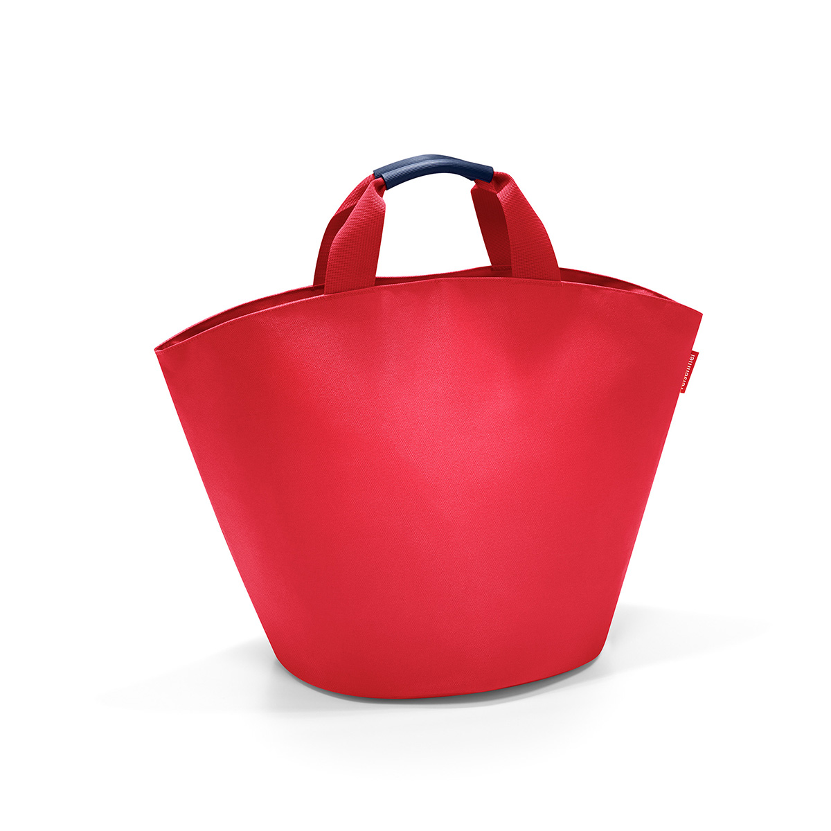 Сумка женская Reisenthel Ibizashopper, цвет: красный. BM3004BM3004 Сумка женская Reisenthel Ibizashopper, цвет: красный. BM3004BM3004Универсальная женская сумка Reisenthel Ibizashopper изготовлена из плотного полиэстера. Сумка содержит одно вместительное отделение, закрывающееся хлястиком на кнопки. Внутри расположен врезной карман на застежке-молнии. Ручки дополнены специальным покрытием, которое обеспечит максимальный комфорт при эксплуатации изделия. Практичная сумка станет незаменимым аксессуаром для повседневного использования.