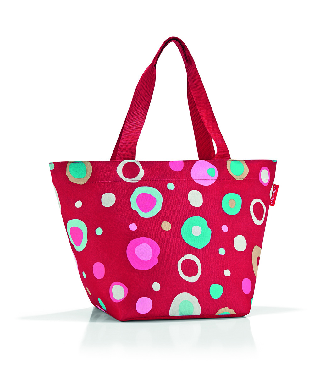 Сумка женская Reisenthel Shopper M, цвет: красный. ZS3048ZS3048 Сумка женская Reisenthel Shopper M, цвет: красный. ZS3048ZS3048Универсальная женская сумка Reisenthel Shopper M изготовлена из плотного полиэстера и оформлена ярким принтом. Сумка содержит одно вместительное отделение, закрывающееся на застежку-молнию. Внутри расположен нашивной карман на молнии. Изделие дополнено двумя практичными широкими ручками, которые позволят носить сумку, как в руках, так и на плече. Практичная сумка станет незаменимым аксессуаром для повседневного использования.
