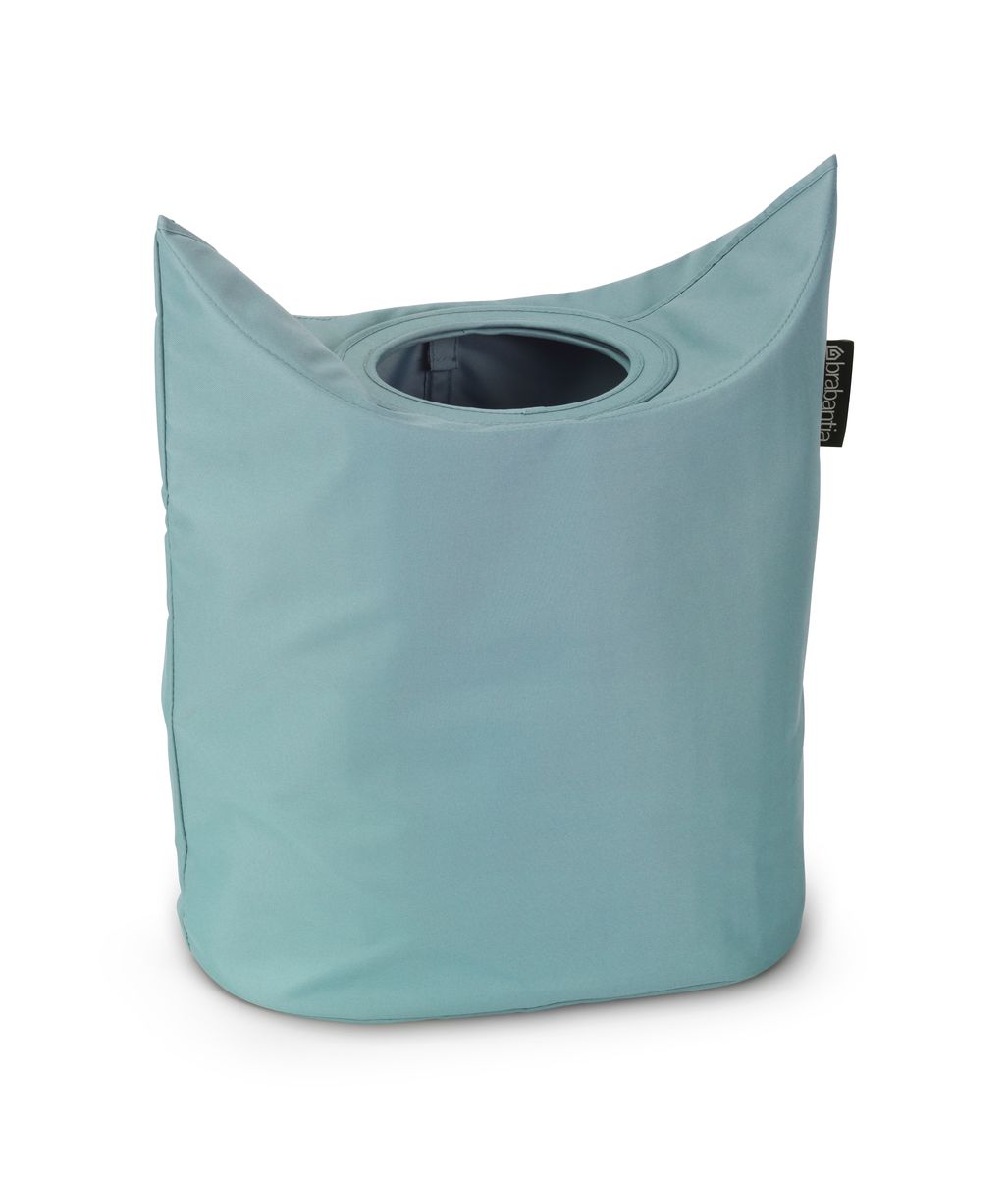 Сумка для белья Brabantia, цвет: мятный, 50 л. 102509102509 Сумка для белья Brabantia, цвет: мятный, 50 л. 102509102509Оригинальная сумка для белья Brabantia экономит место и превращает вашу стирку в увлекательное занятие. С помощью складывающихся магнитных ручек сумка закрывается и превращается в корзину для белья с загрузочным отверстием. Собрались стирать? Поднимите ручки, и ваша сумка готова к использованию. Особенности: Загрузочное отверстие для быстрой загрузки белья – просто сложите магнитные ручки; Большие удобные ручки для переноски; Удобно загружать белье в стиральную машину – большая вместимость и широкое отверстие; 2 года гарантии Brabantia; Объем 50 л.
