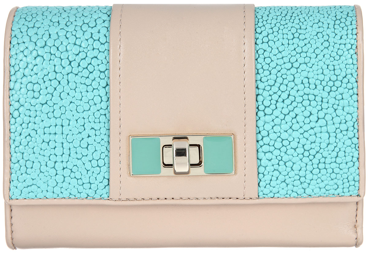 Кошелек женский Leo Ventoni, цвет: бежевый, голубой. L330734L330734 tan/blue nappa Кошелек женский Leo Ventoni, цвет: бежевый, голубой. L330734L330734 tan/blue nappaМодный женский кошелек Leo Ventoni выполнен из натуральной кожи. Подкладка изготовлена из полиэстера. Внутри - два глубоких отделения для купюр, девять кармашков для кредитных карт, три боковых кармана для мелочей, карман с прозрачным пластиковым окошком, один карман для монет на застежке-молнии и три открытых кармана для документов или чеков. Снаружи имеется карман на пластиковой молнии для мелочи. Изделие застегивается клапаном на замок-вертушку. Клапан оформлен рифленой поверхностью. Кошелек упакован в коробку из плотного картона с логотипом фирмы. Такой кошелек станет замечательным подарком человеку, ценящему качественные и практичные вещи.
