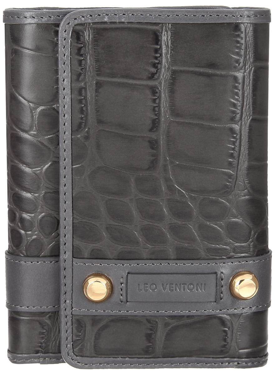 Кошелек женский Leo Ventoni, цвет: серый. L330533L330533-cocco grey Кошелек женский Leo Ventoni, цвет: серый. L330533L330533-cocco greyЖенский кошелек Leo Ventoni изготовлен из натуральной кожи, оформленной тиснением под крокодила, дополнен нашивкой из кожи с логотипом бренда и двумя декоративными металлическими элементами. Подкладка выполнена из текстиля. Кошелек содержит три отделения для купюр, пять кармашков для кредиток, боковой карман для мелочей и один карман с прозрачным пластиковым окошком. На задней стенке расположен карман на металлической молнии, который состоит из двух отсеков, разделенных перегородкой. Изделие закрывается клапаном на замок-кнопку. Кошелек упакован в коробку из плотного картона с логотипом фирмы. Такой кошелек станет замечательным подарком человеку, ценящему качественные и практичные вещи.