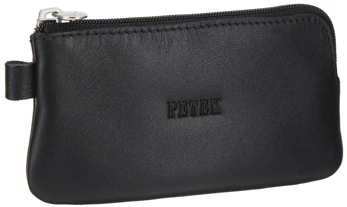 Ключница Petek 1855, цвет: черный. 534.000.01534.000.01 Black Ключница Petek 1855, цвет: черный. 534.000.01534.000.01 BlackСтильная ключница Petek 1855 выполнена из натуральной кожи и оформлена тиснением в виде логотипа бренда. Сбоку ключница дополнена петлей для подвешивания. Изделие закрывается на застежку-молнию. Внутри находится металлическое кольцо на цепочке. Ключница упакована в фирменную коробку. Этот аксессуар станет замечательным подарком человеку, ценящему качественные и практичные вещи.