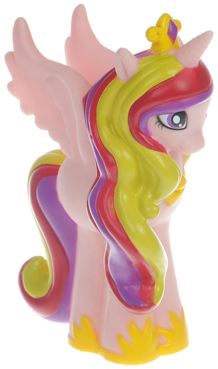 My Little Pony Игрушка для ванны Пони Принцесса Каденс 11704171170417_Пони Cadance My Little Pony Игрушка для ванны Пони Принцесса Каденс 11704171170417_Пони CadanceОчаровательная игрушка для ванны My Little Pony Пони Принцесса Каденс, с которой вашему малышу не придется расставаться даже в ванной. Она способна превратить купание в сплошное удовольствие. Выполнена из прочных и безопасных материалов. Представлена в виде забавной пони Princess Cadance. С такой игрушкой ребенок может развивать мелкую моторику рук, концентрацию внимания и даже воображение. Порадуйте свою малышку такой милой игрушкой!