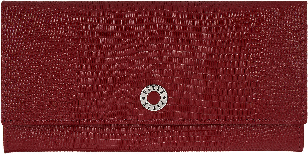Портмоне женское Petek 1855, цвет: красный. 379.173.10379.173.10 Red Портмоне женское Petek 1855, цвет: красный. 379.173.10379.173.10 RedСтильное женское портмоне Petek 1855 выполнено из натуральной кожи и декорировано тиснением под кожу рептилии. Лицевая сторона оформлена металлической пластиной с гравировкой в виде названия бренда. Портмоне закрывается клапаном на застежку-кнопку. Внутри модель имеет одно отделение для купюр, три боковых кармана для мелких бумаг и чеков, четыре кармашка для визиток и кредитных карт и один карман с окошком из прозрачного сетчатого материала. На задней стенке расположен один открытый карман для мелочей и врезной карман на пластиковой молнии для монет. Изделие упаковано в фирменную коробку. Оригинальный дизайн портмоне не оставит равнодушной ни одну представительницу прекрасной половины человечества.