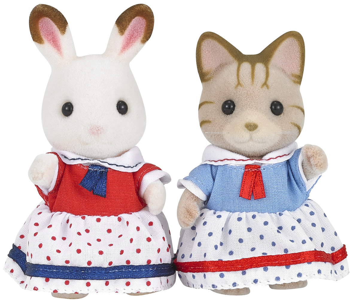 Sylvanian Families Набор фигурок Подружки на море 2 шт5232 Sylvanian Families Набор фигурок Подружки на море 2 шт5232Набор фигурок Sylvanian Families Подружки на море обязательно понравится каждому ребенку. Кошечка Амелия и кролик Мария одеты в платья с морским дизайном. Глазки-бусинки и розовые ушки игрушек смотрятся очень мило. Фигурки покрыты бархатистым материалом, поэтому их очень приятно держать в руках. Все элементы выполнены с невероятной тщательностью из безопасных материалов. Компания Sylvanian Families была основана в 1985 году, в Японии. Sylvanian Families очень популярна в Европе и Азии. За долгие годы существования, компания смогла добиться больших успехов. Три года подряд в Англии бренд Sylvanian Families был признан Игрушкой Года. Сегодня у героев Sylvanian Families есть собственное шоу, полнометражный мультфильм и сеть ресторанов, работающая по всей Японии. Sylvanian Families - это целый мир маленьких жителей, объединенных общей легендой. Жители страны Sylvanian Families - это кролики, белки, медведи, лисы и многие другие. У каждого из них есть...