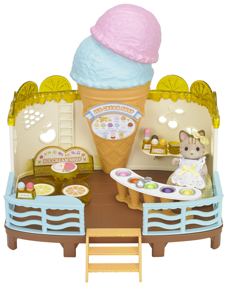 Sylvanian Families Игровой набор Кафе-мороженое5228K Sylvanian Families Игровой набор Кафе-мороженое5228KИгровой набор Sylvanian Families Кафе-мороженое привлечет внимание вашей малышки и не позволит ей скучать. Набор включает в себя здание кафе, фигурку кошки, стойку с мороженым, столик со стульчиками, держатели для мороженого, большое количество разных видов мороженого. Этот набор позволит устроить зверушкам Sylvanian Families настоящий праздник мороженого! Sylvanian Families - это целый мир маленьких жителей, объединенных общей легендой. Жители страны Sylvanian Families - это кролики, белки, медведи, лисы и многие другие. У каждого из них есть дом, в котором есть все необходимое для счастливой жизни. В городе, где живут герои, есть школа, больница, рынок, пекарня, детский сад и множество других полезных объектов. Жители этой страны живут семьями, в каждой из которой есть дети. В домах Sylvanian Families царит уют и гармония. Домашние животные радуют хозяев. Здесь продумана каждая мелочь, от одежды до мебели и аксессуаров.
