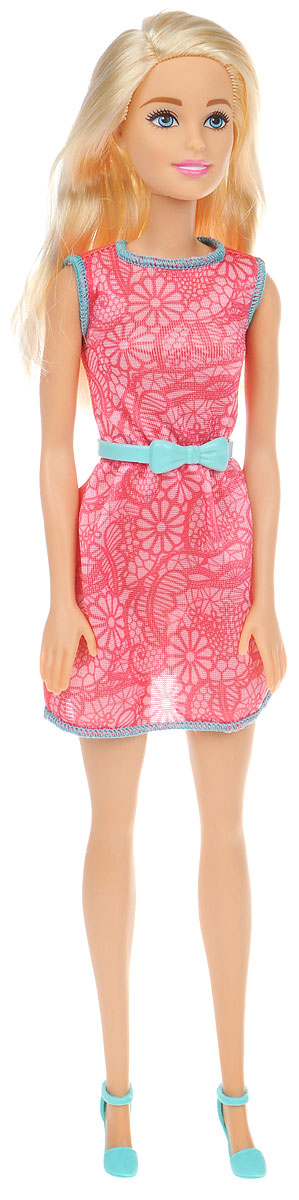 Barbie Кукла в модной одежде цвет платья розовыйT7584_DGX62 Barbie Кукла в модной одежде цвет платья розовыйT7584_DGX62Очаровательная кукла Barbie станет отличным подарком для вашей дочурки. Кукла с длинными светлыми волосами, одета в летнее платье розового цвета, на ногах куклы - голубые туфли на каблуках. Волосы куклы можно расчесывать и заплетать в различные прически. Куколка имеет подвижные руки, ноги и голову. В комплекте для девочки есть колечко в форме сердца. Игрушка выполнена из безопасного пластика и полностью соответствует всем требованиям безопасности. Ваша малышка с удовольствием будет играть с куколкой, придумывая различные истории!