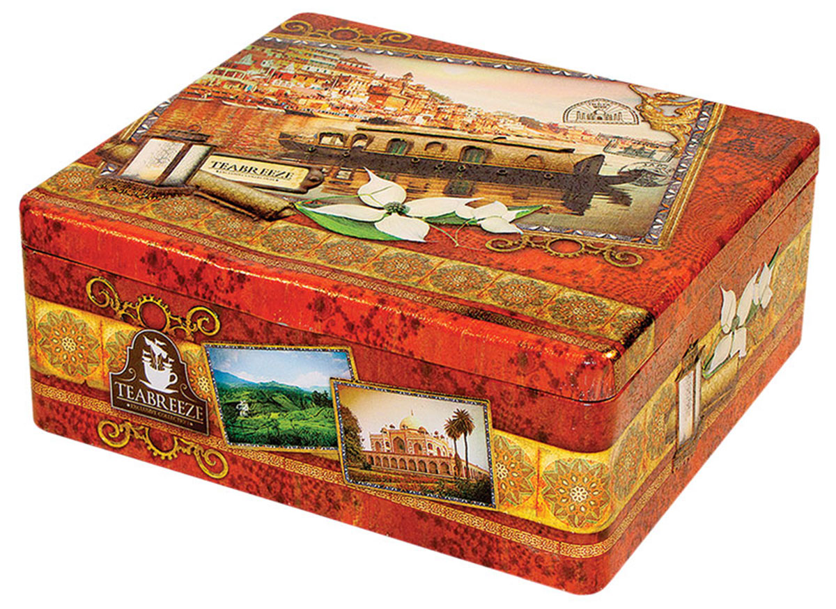 Teabreeze Индия, Цейлон подарочный чайный набор с чашкой, 100 г4620009890585 Teabreeze Индия, Цейлон подарочный чайный набор с чашкой, 100 г4620009890585Подарочный чайный набор Teabreeze Индия, Цейлон с чашкой и ситечко-ложкой для заваривания. В состав набора входит: Чай Королевский Цейлон: Этот чай пришел к нам c высокогорий острова Цейлон (Шри-Ланка). Его характерный, слегка вяжущий вкус имеет ярко выраженный медовый оттенок. В богатой коллекции черных чаев он занимает особое место благодаря тонкому аромату, который источает золотистый чайный настой. Такое интересное и необычное для цейлонского чая свойство приобретается за счет добавления к высококачественному молодому листу нераспустившихся чайных почек, собранных жарким летом и дающих сильный аромат. Чай Земляника со сливками: Это отличный чайный микс, обладающий незабываемым вкусом лета. Смесь черного байхового чая с листьями и плодами земляники рождает непередаваемые ощущения свежести лесной ягоды в сочетании с мягким и сладким вкусом сливок. Эта великолепная вкусовая консистенция оставляет на языке стойкое и...