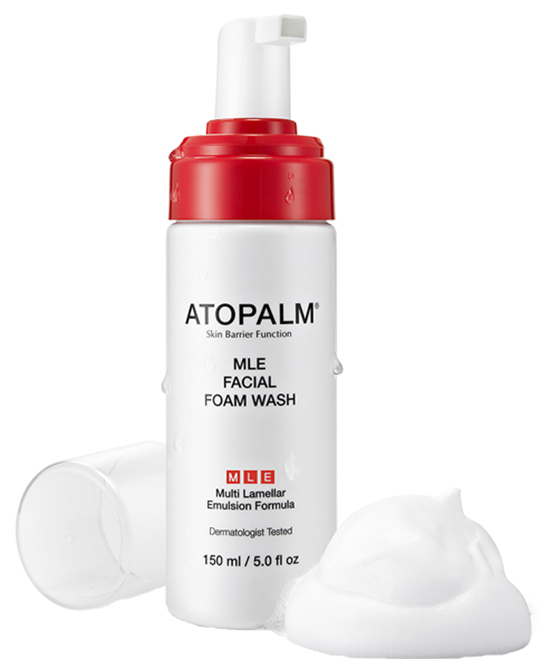 Atopalm Пенка для умывания, 150 мл8809048412606 Atopalm Пенка для умывания, 150 мл8809048412606Инновационная запатентованная формула МЛЕ (многослойная эмульсия) с псевдодермальным липидным комплексом, повторяющим строение липидных слоев кожи, направлена на восстановление и усиление её барьерной функции. Свойства: бережно очищает кожу, придавая чистоту и свежесть; поддерживает оптимальный уровень увлажненности; обладает антибактериальным свойством; снимает раздражение и покраснение; подходит для чувствительной кожи.