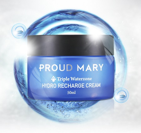Proud Mary Увлажняющий восстанавливающий крем Triple Waterzone, 50 мл8809248456028 Proud Mary Увлажняющий восстанавливающий крем Triple Waterzone, 50 мл8809248456028Серия средств Triple Waterzone содержит 3 вида воды: из морской скважины с глубины 200м в Южной Корее, ледниковая вода из Исландии, минеральная вода из Италии. Вода интенсивно увлажняет кожу и насыщает её минералами, микро и макроэлементами и кислородом. 9 видов растительных экстрактов в составе серии повышают эластичность и упругость кожи лица, восстанавливают естественный уровень увлажненности. Крем увлажняет и смягчает кожу лица. Масло оливы интенсивно питает и создаёт защитную пленку, препятствующую испарению влаги с кожи.