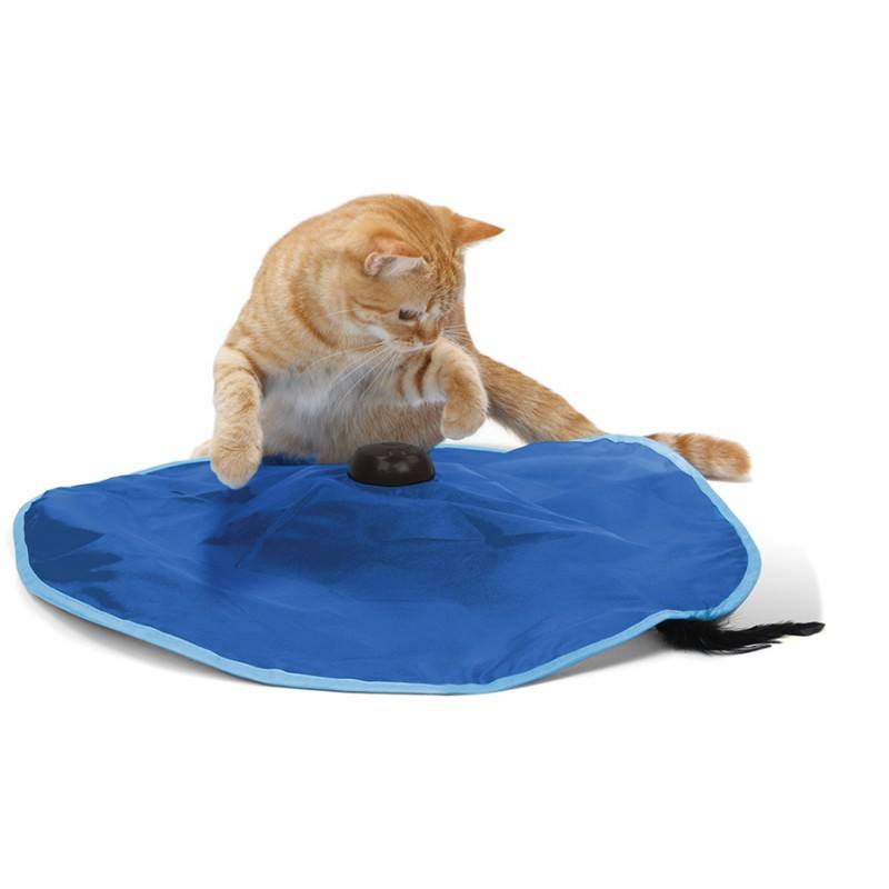 Игрушка для кошек SportPet Designs Сatch Me If You Can, 60 х 60 х 9 см26401 Игрушка для кошек SportPet Designs Сatch Me If You Can, 60 х 60 х 9 см26401Игрушка для кошек SportPet Designs Сatch Me If You Can - это уникальное развлечение для вашего любимца. С ее помощью вы сможете разнообразить досуг кошки и сделать ее более подвижной. Изделие представляет собой текстильный коврик, под которым находится пластиковая палочка с перьями. При включении палочка спонтанно циркулирует вокруг, останавливается и меняет направление, имитируя поведение живой мышки и тем самым увлекая вашего питомца в игру. Быстро движущаяся палочка развлекает котов часами. Кошкам понравится пытаться поймать быстро бегущую мышь, а четыре скорости не дадут заскучать. Просто щелкните выключателем - и ваша кошка надолго будет увлечена интереснейшей и энергичной игрой. Такая игрушка не оставит равнодушными даже самых ленивых котов! Игрушка работает без подключения к сети, она абсолютно безопасна и легка в обращении. Работает от батареек типа АА (батарейки в комплект не входят).
