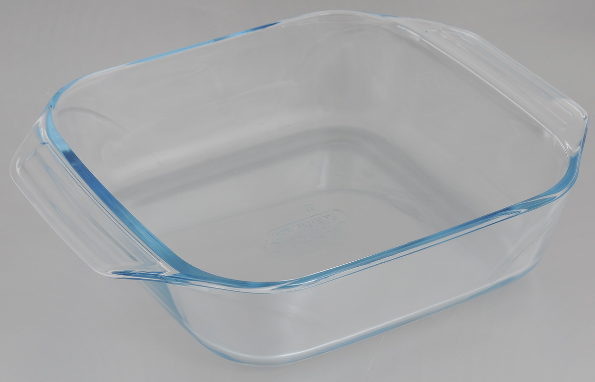 Форма для запекания Pyrex Optimum, 29 x 23 см400B000 Форма для запекания Pyrex Optimum, 29 x 23 см400B000Прямоугольная форма для запекания Pyrex Optimum изготовлена из жаропрочного стекла, которое выдерживает температуру до +300°С. Форма предназначена для выпечки и запекания. Оснащена двумя ручками. Материал изделия гигиеничен, прост в уходе и обладает высокой степенью прочности, стойкостью к царапинам, образованию пятен и впитыванию запахов. Форма идеально подходит для использования в духовках, микроволновых печах, холодильниках и морозильных камерах (до -40°С). Можно мыть в посудомоечной машине. Размер формы (с учетом ручек): 29 х 23 см. Внутренний размер формы: 22 х 22 см. Высота стенки: 7 см.